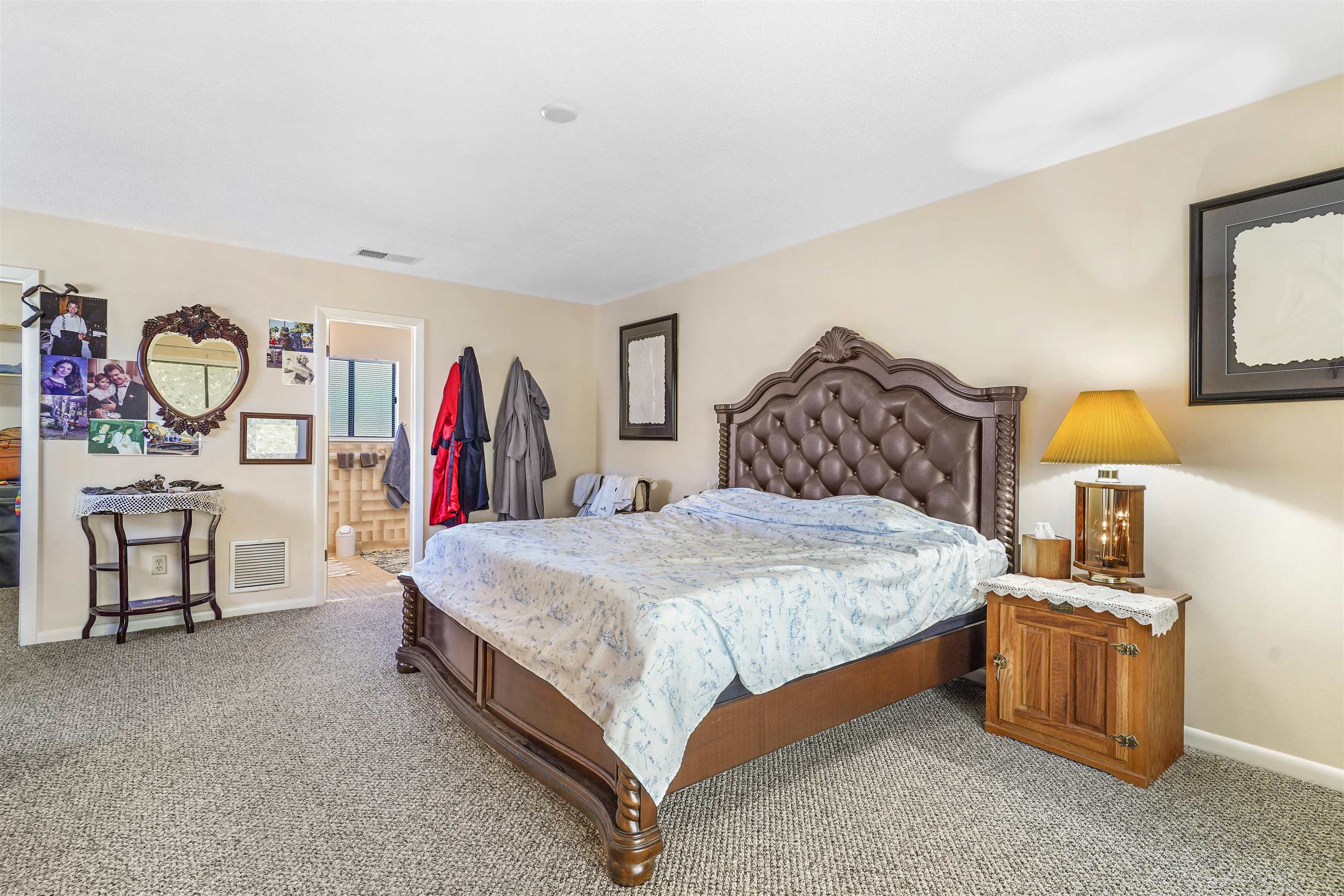 Image 4 of 40 For 62 Atlantic Oaks Cir  A&b