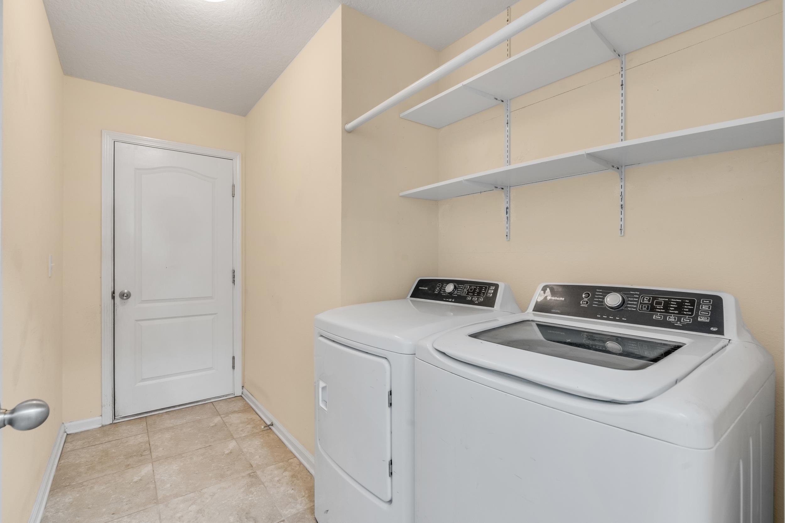 Image 12 of 51 For 228 Fox Water Trl