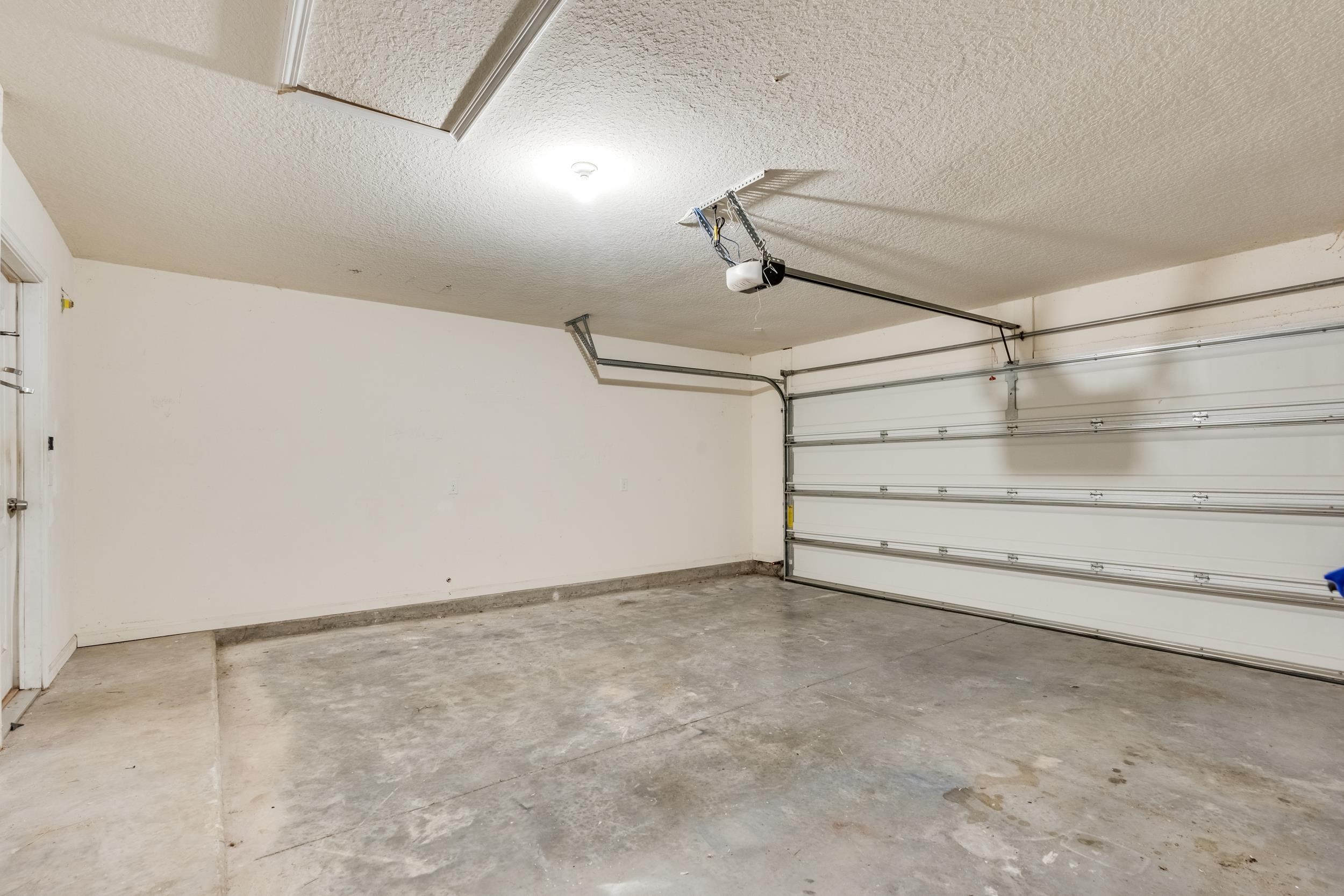 Image 13 of 51 For 228 Fox Water Trl