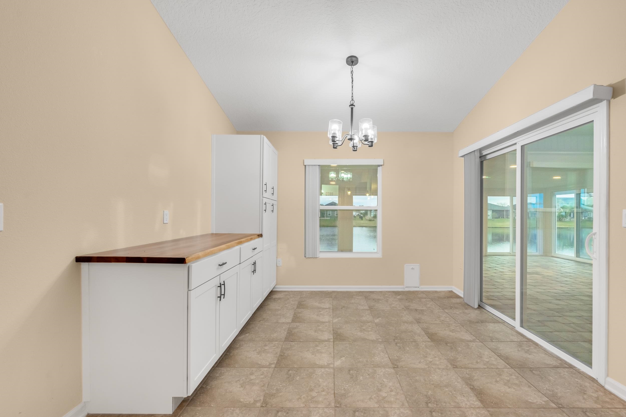 Image 29 of 51 For 228 Fox Water Trl