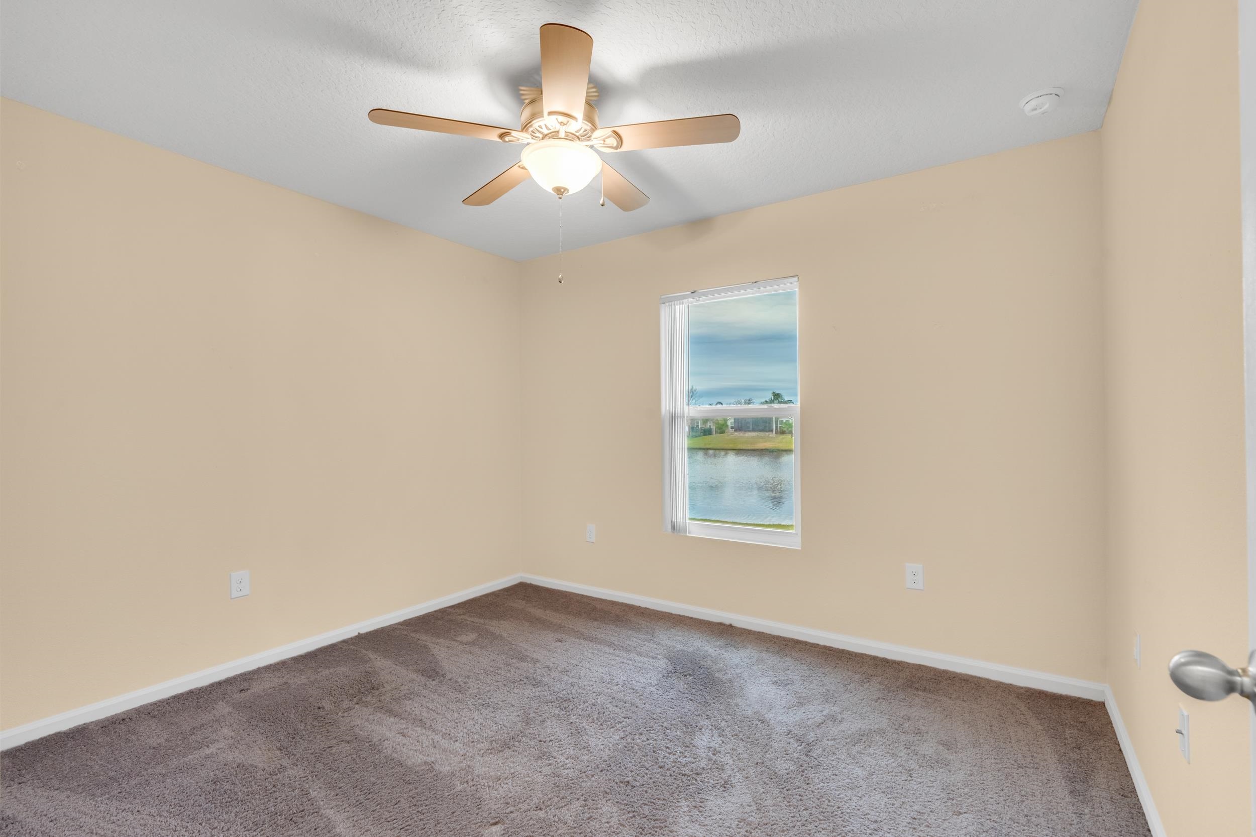 Image 31 of 51 For 228 Fox Water Trl