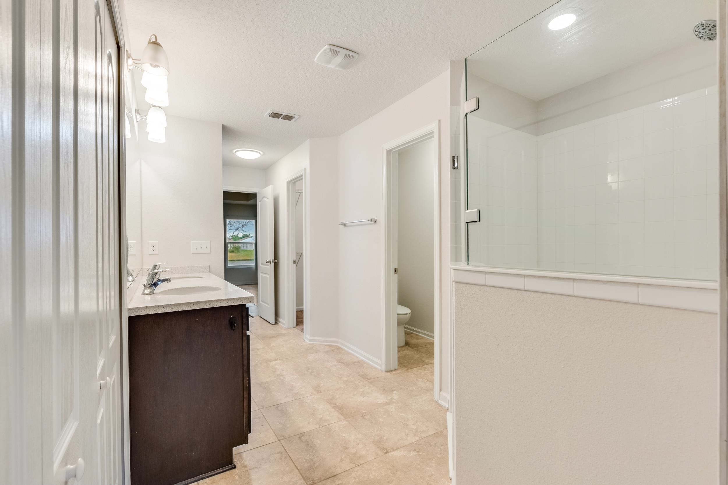 Image 38 of 51 For 228 Fox Water Trl