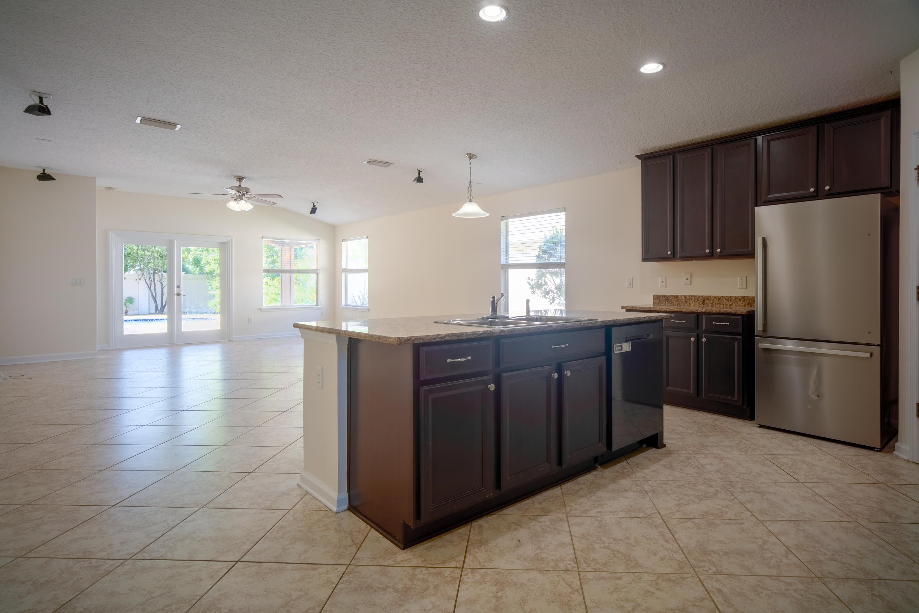 Image 2 of 36 For 132 Kings Trace Dr