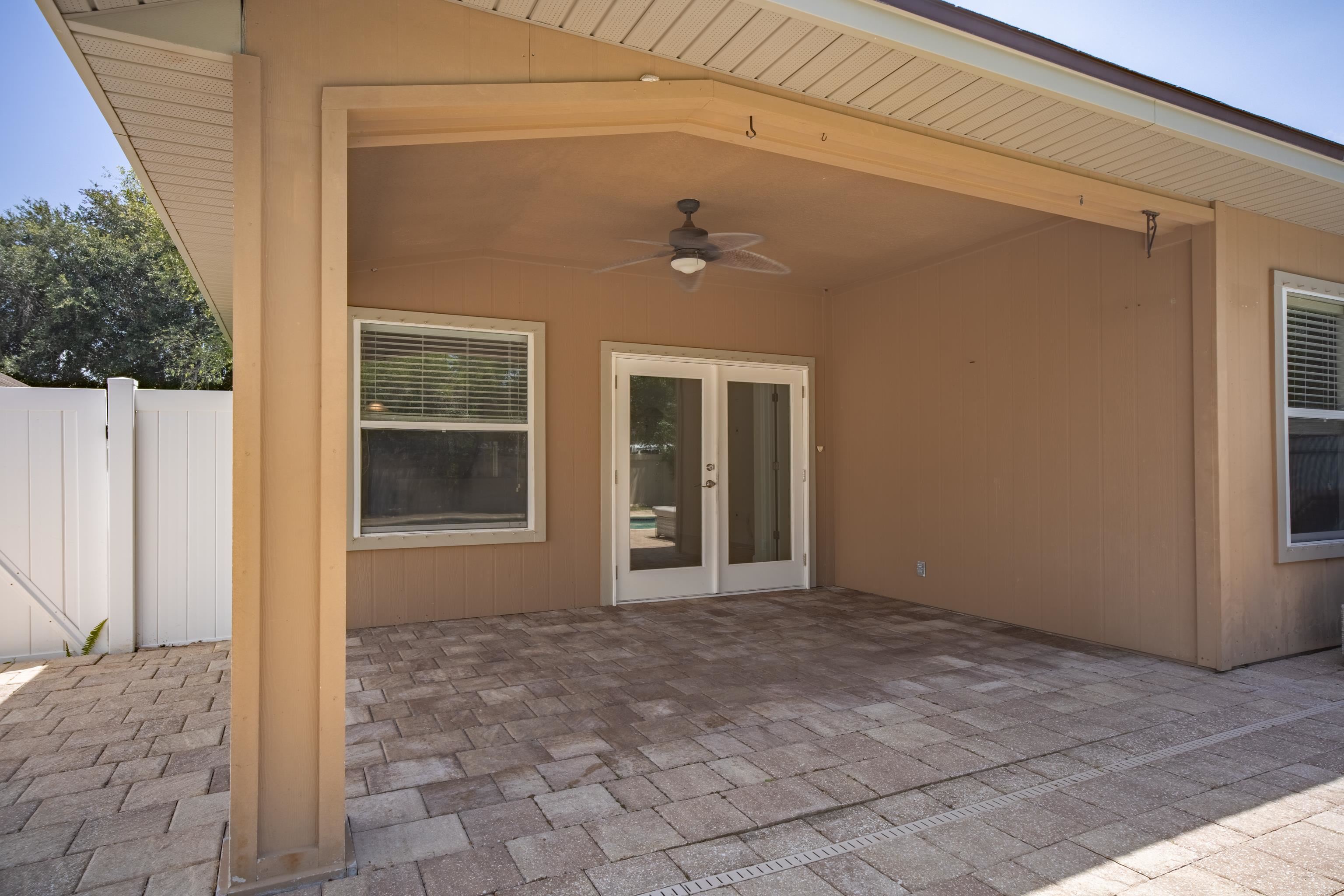 Image 27 of 36 For 132 Kings Trace Dr