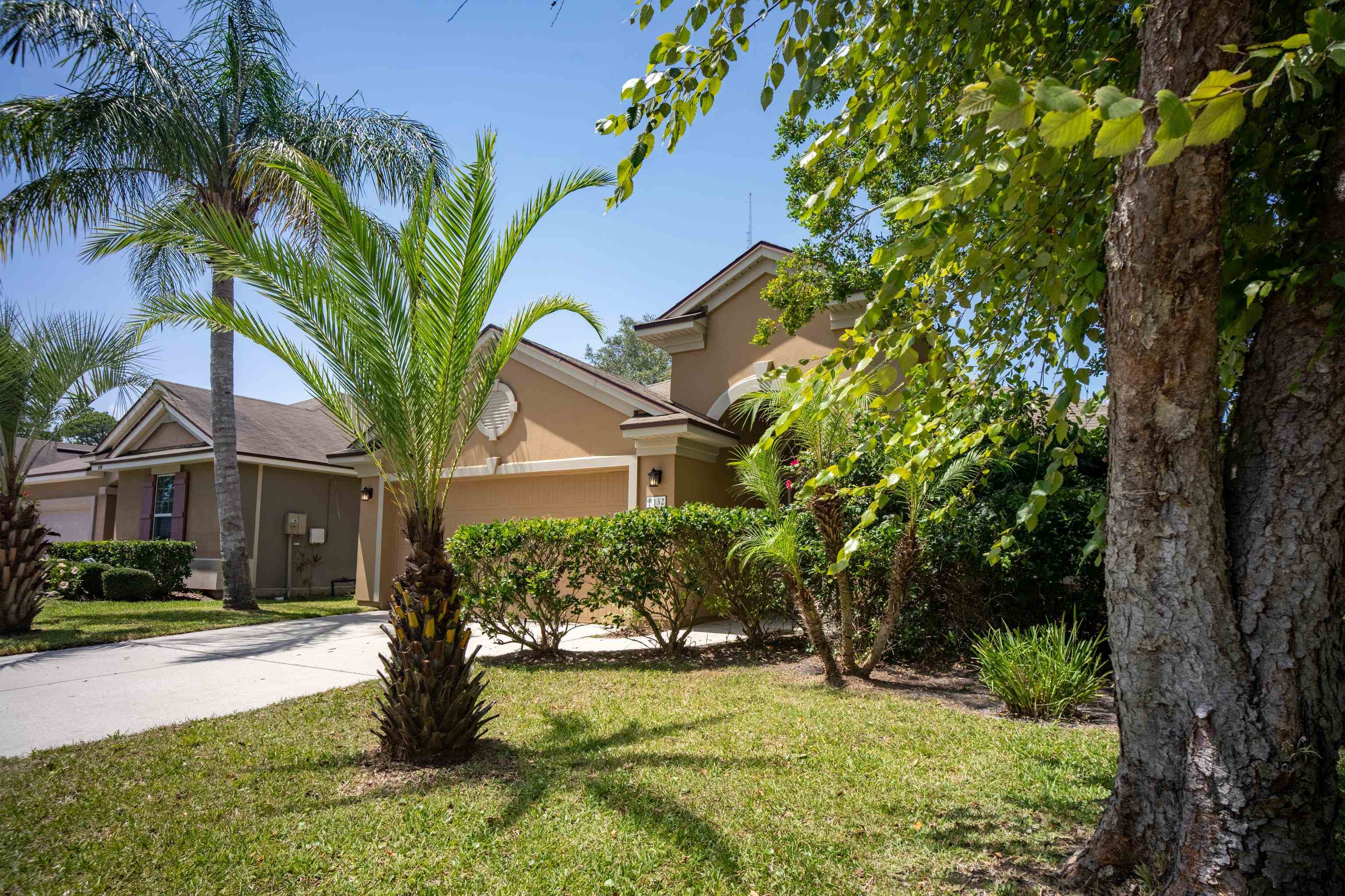 Image 32 of 36 For 132 Kings Trace Dr