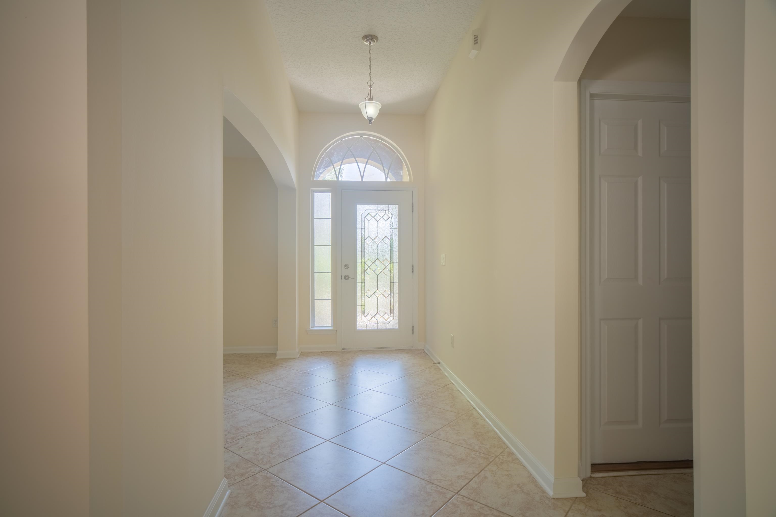 Image 5 of 36 For 132 Kings Trace Dr