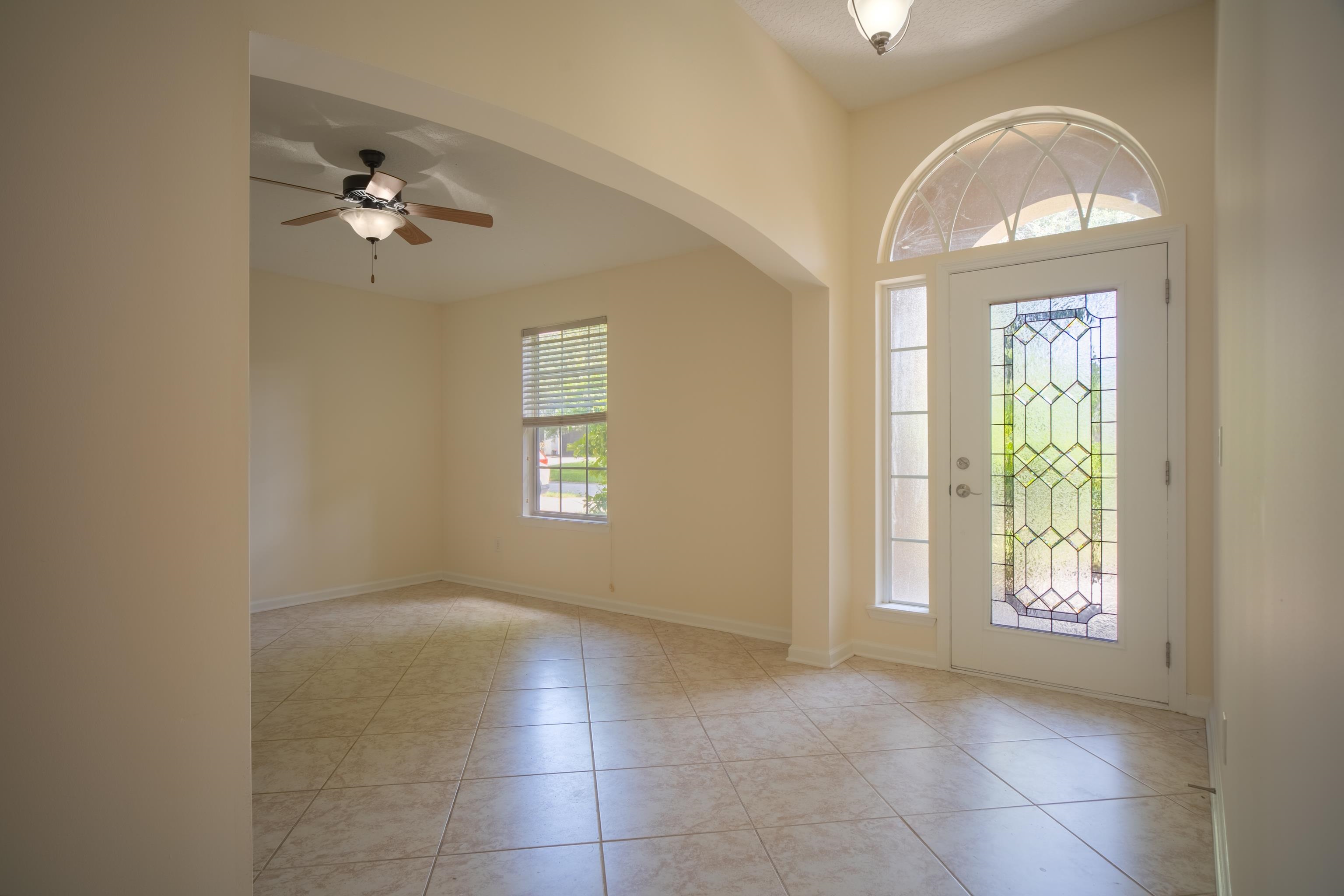 Image 6 of 36 For 132 Kings Trace Dr