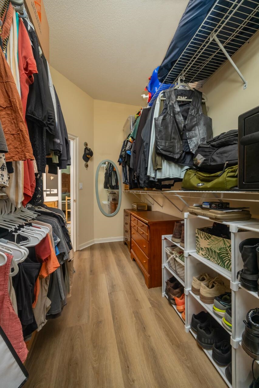 Image 37 of 58 For 7 Deerwood St