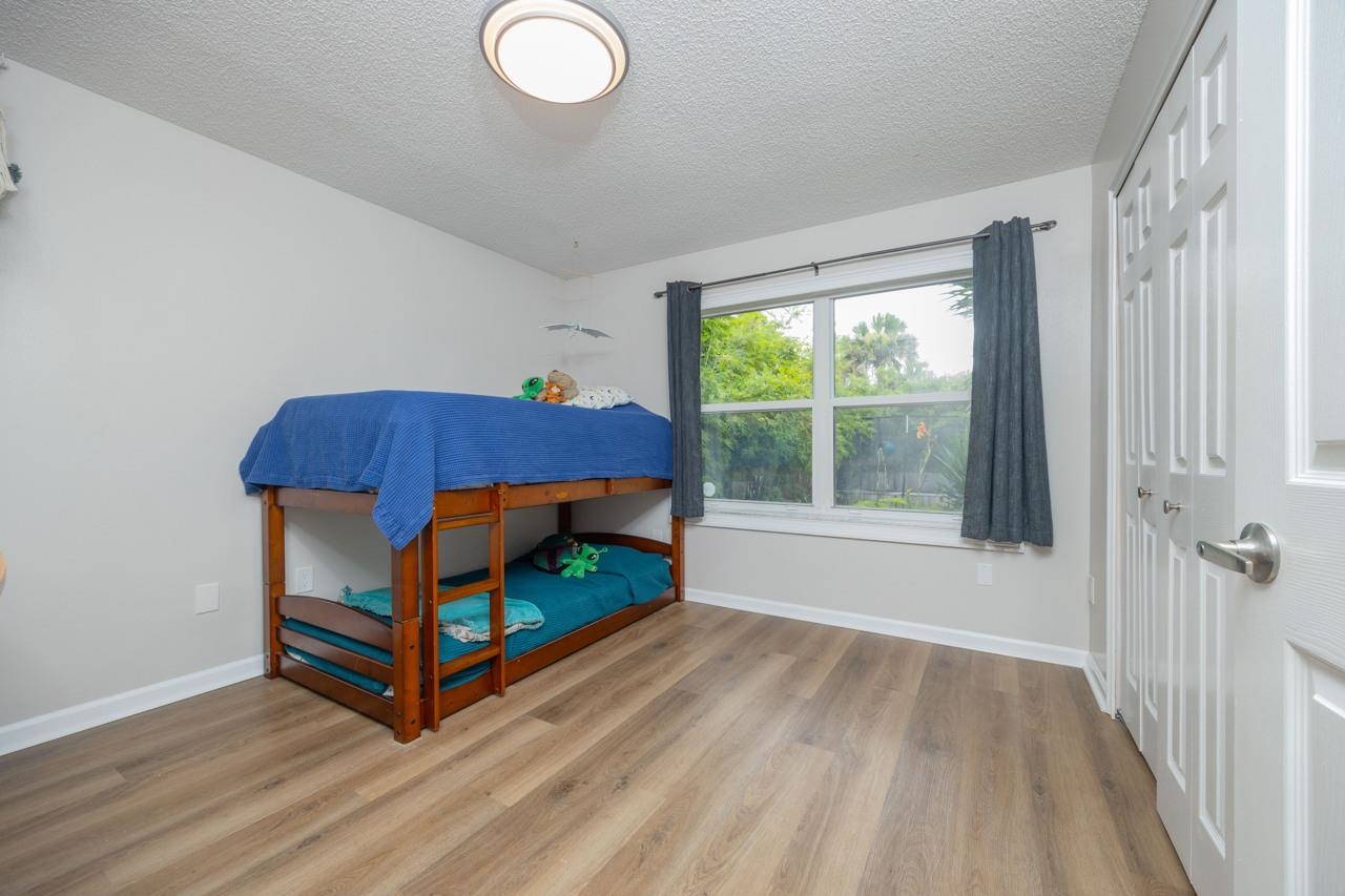 Image 38 of 58 For 7 Deerwood St
