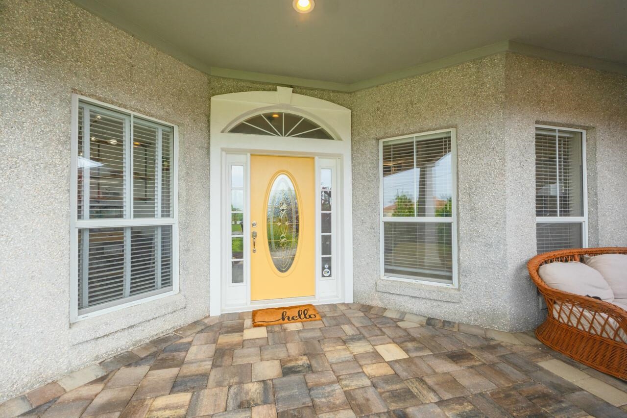 Image 9 of 58 For 7 Deerwood St