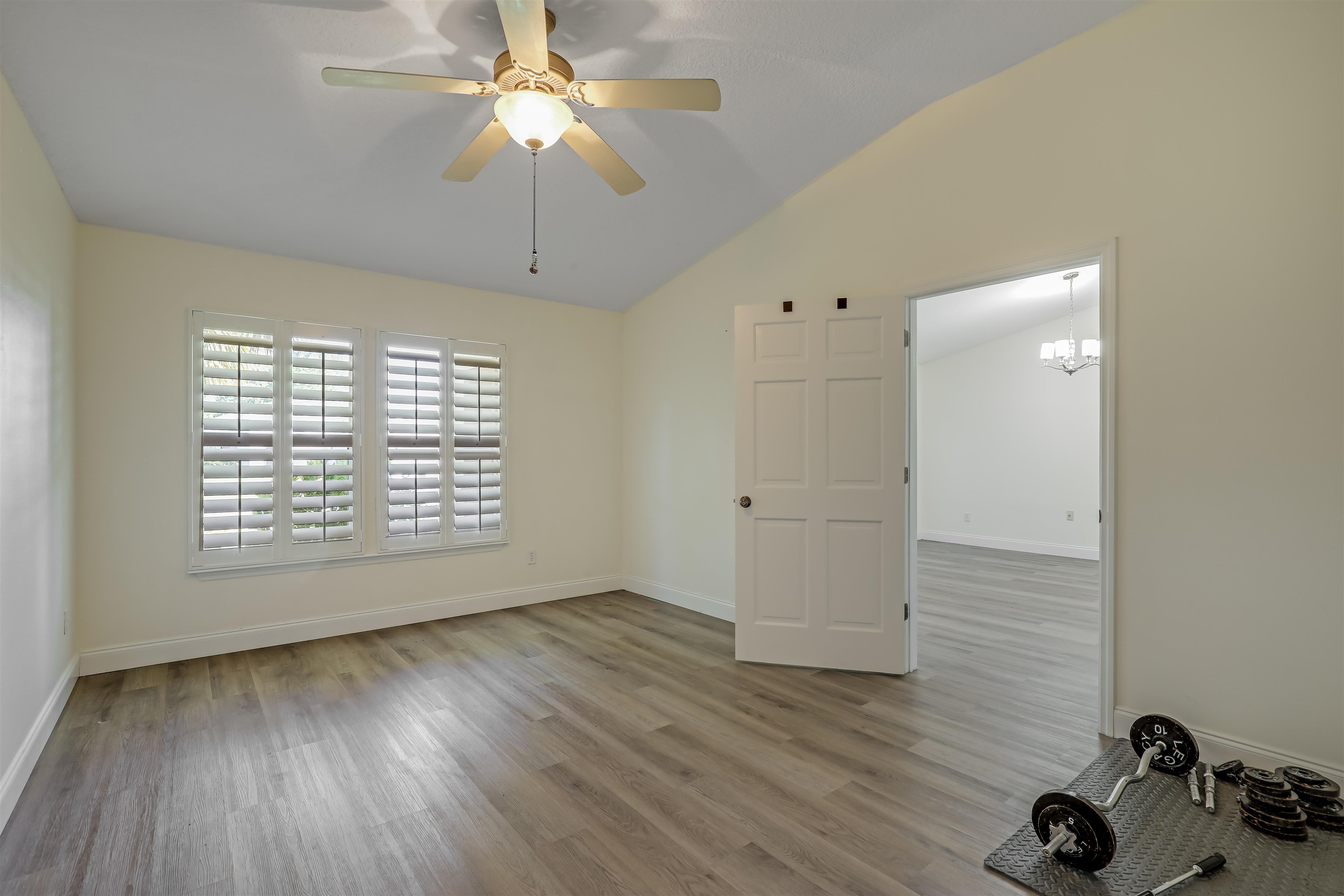 Image 13 of 50 For 4105 Palmetto Bay Dr