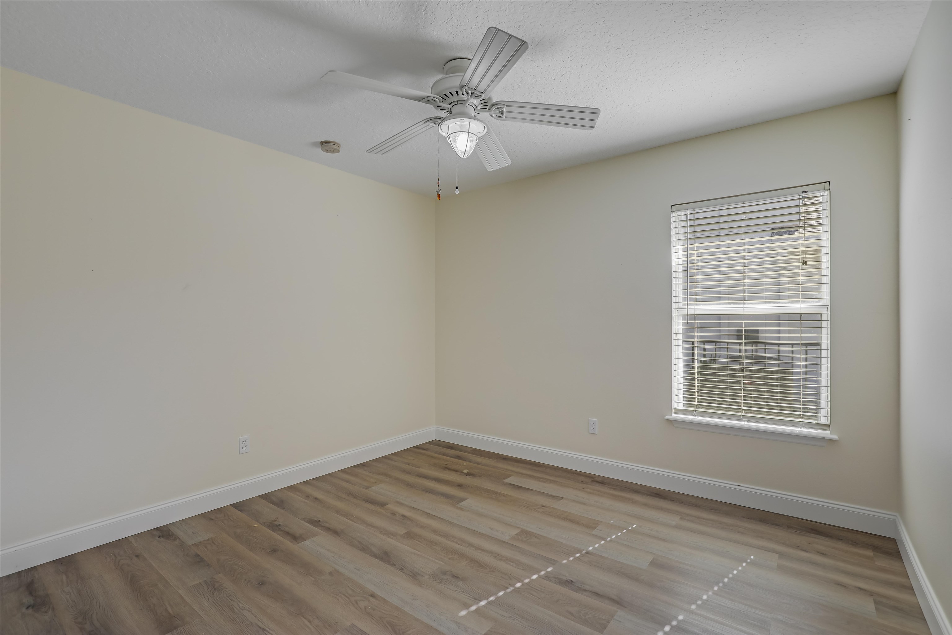 Image 24 of 50 For 4105 Palmetto Bay Dr