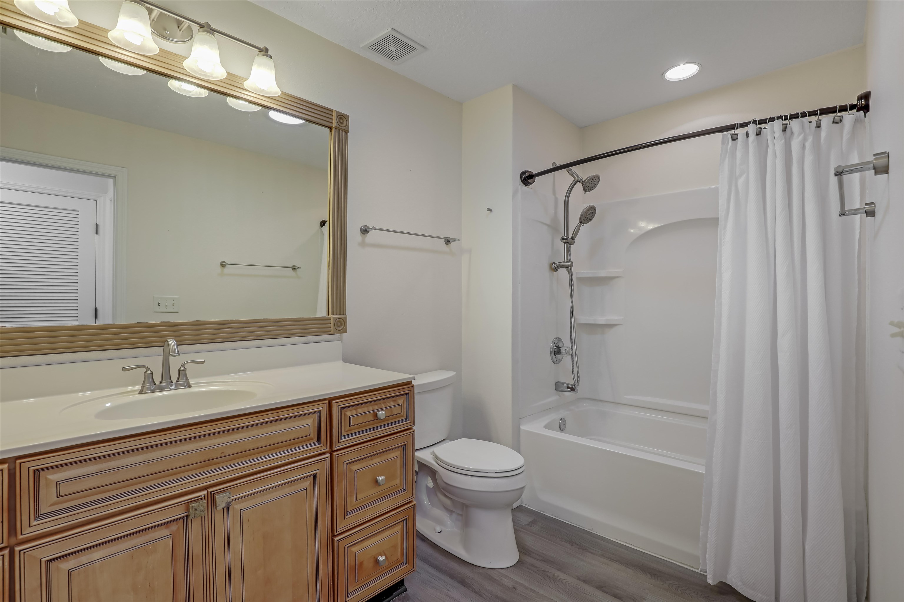 Image 28 of 50 For 4105 Palmetto Bay Dr