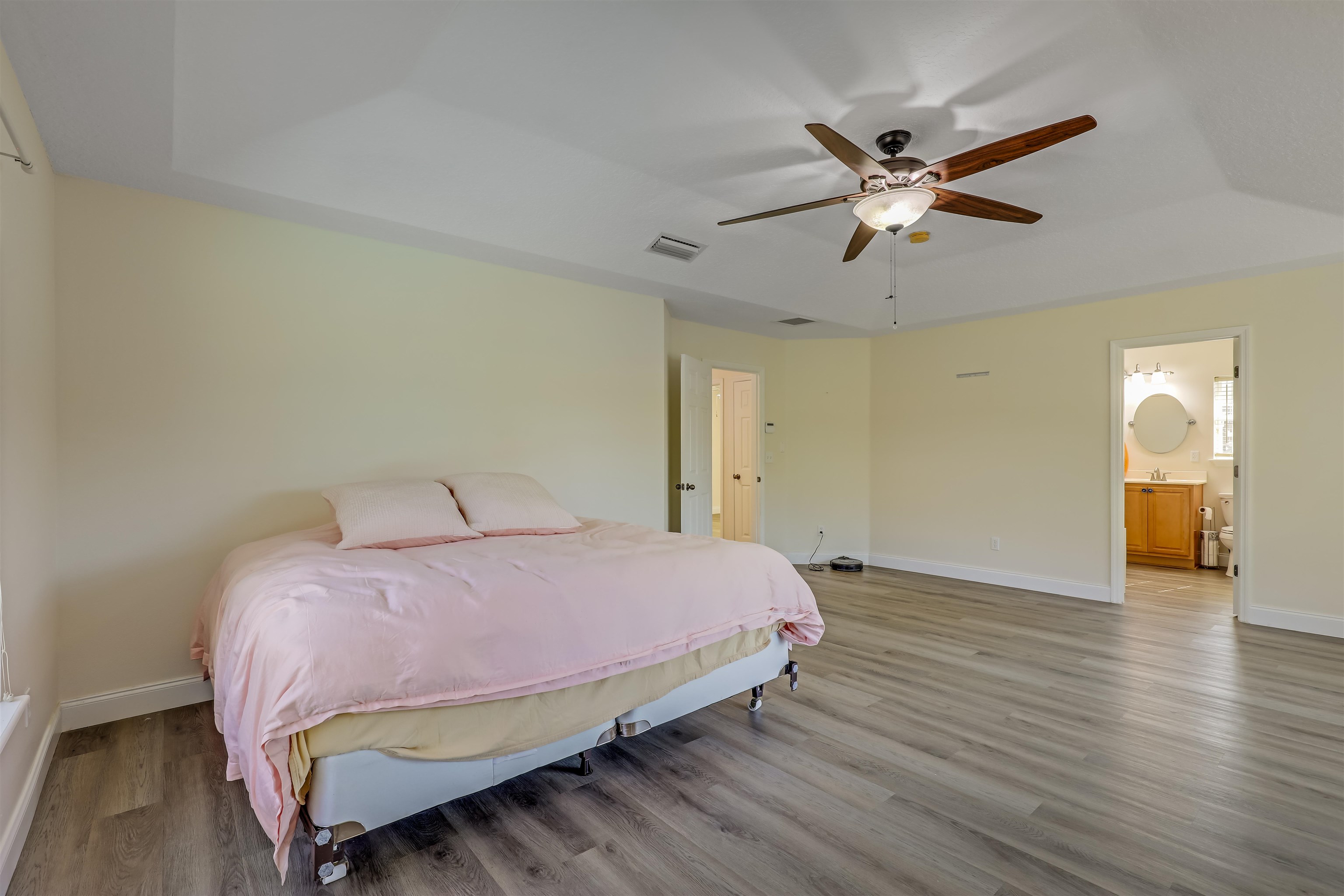 Image 6 of 50 For 4105 Palmetto Bay Dr