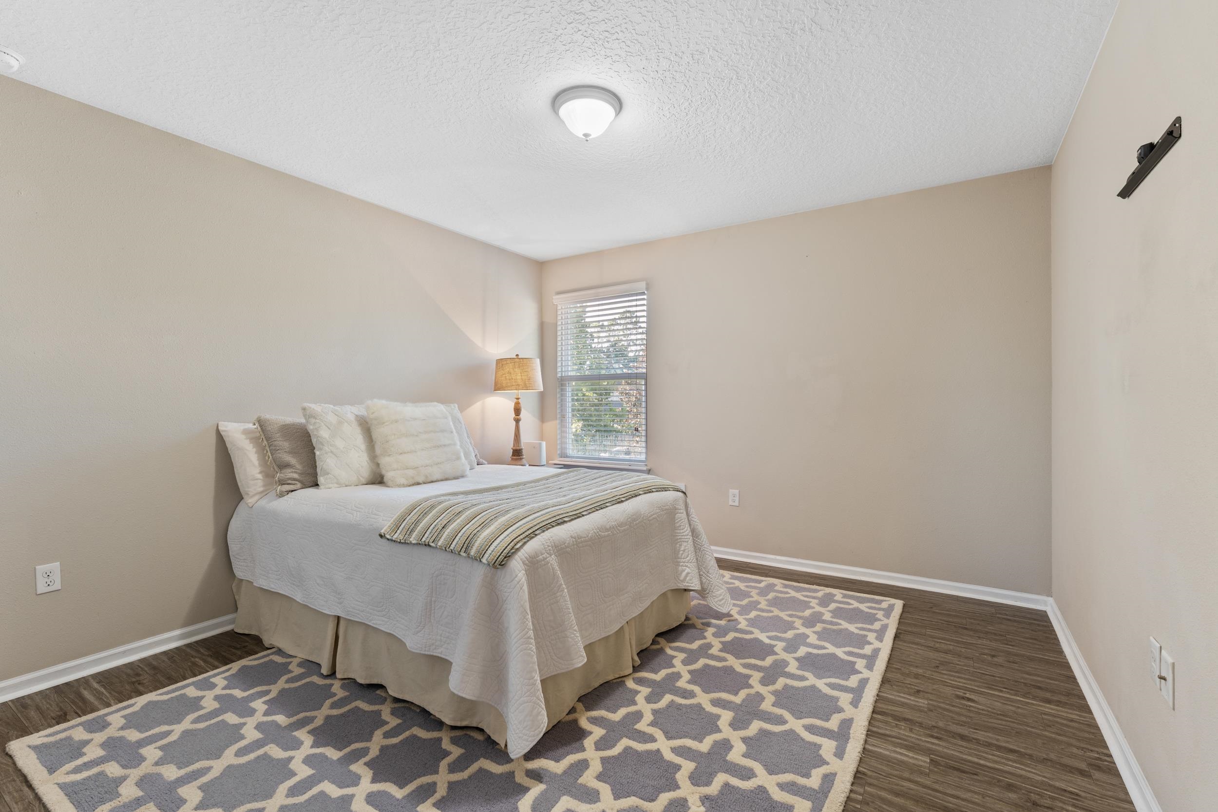 Image 22 of 35 For 203 Timberwood Dr