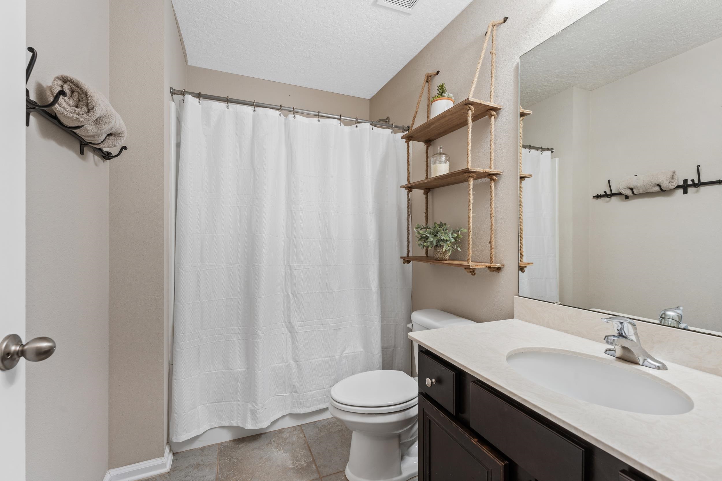 Image 23 of 35 For 203 Timberwood Dr