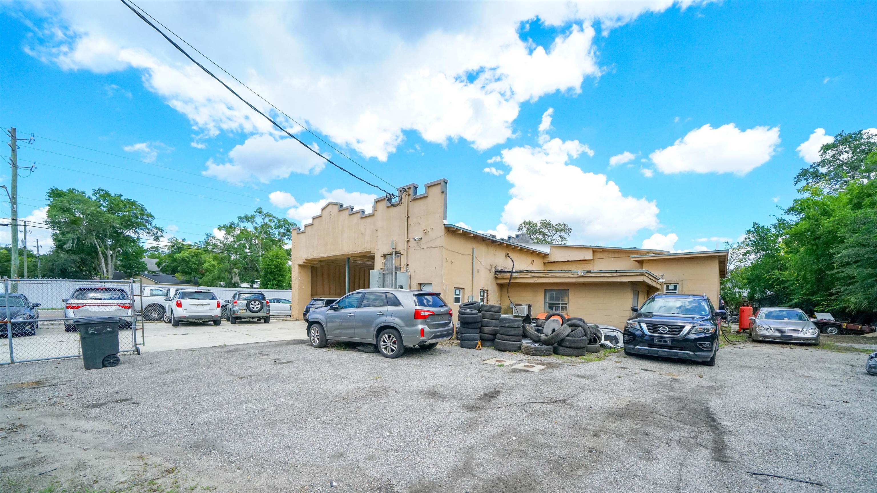 Image 11 of 17 For 2215 Phoenix Ave