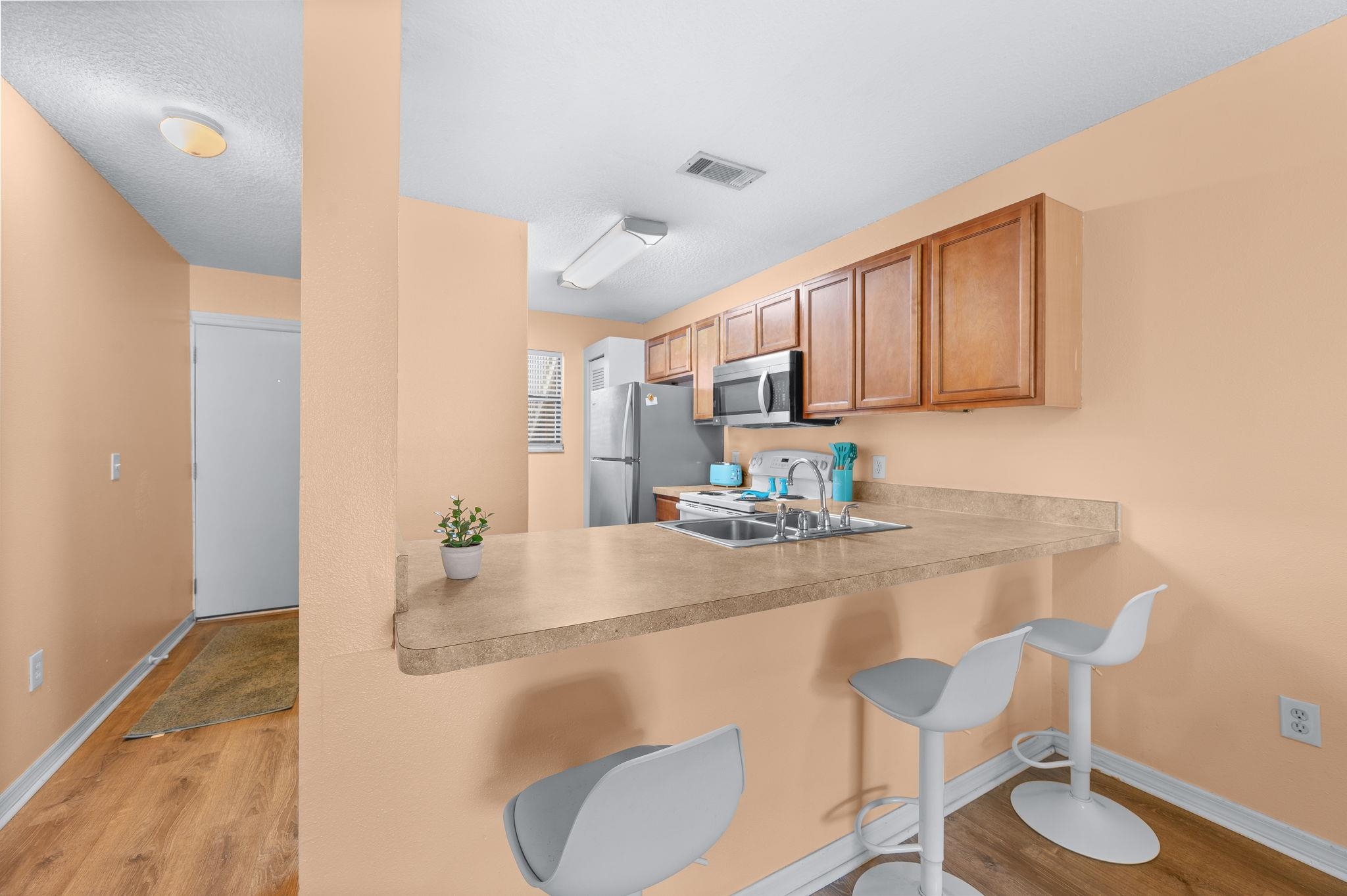 Image 10 of 30 For 700 Pope Rd. Unit M103 W