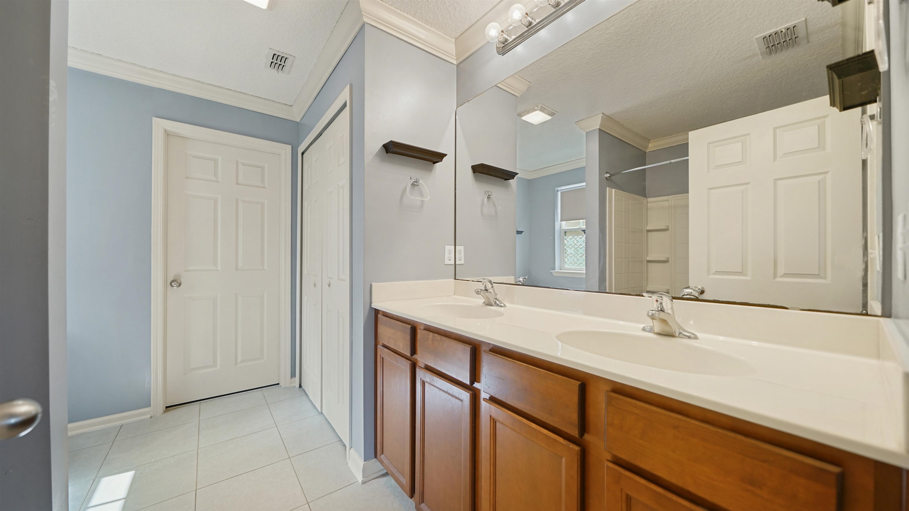 Image 22 of 46 For 6119 Eddystone Trl