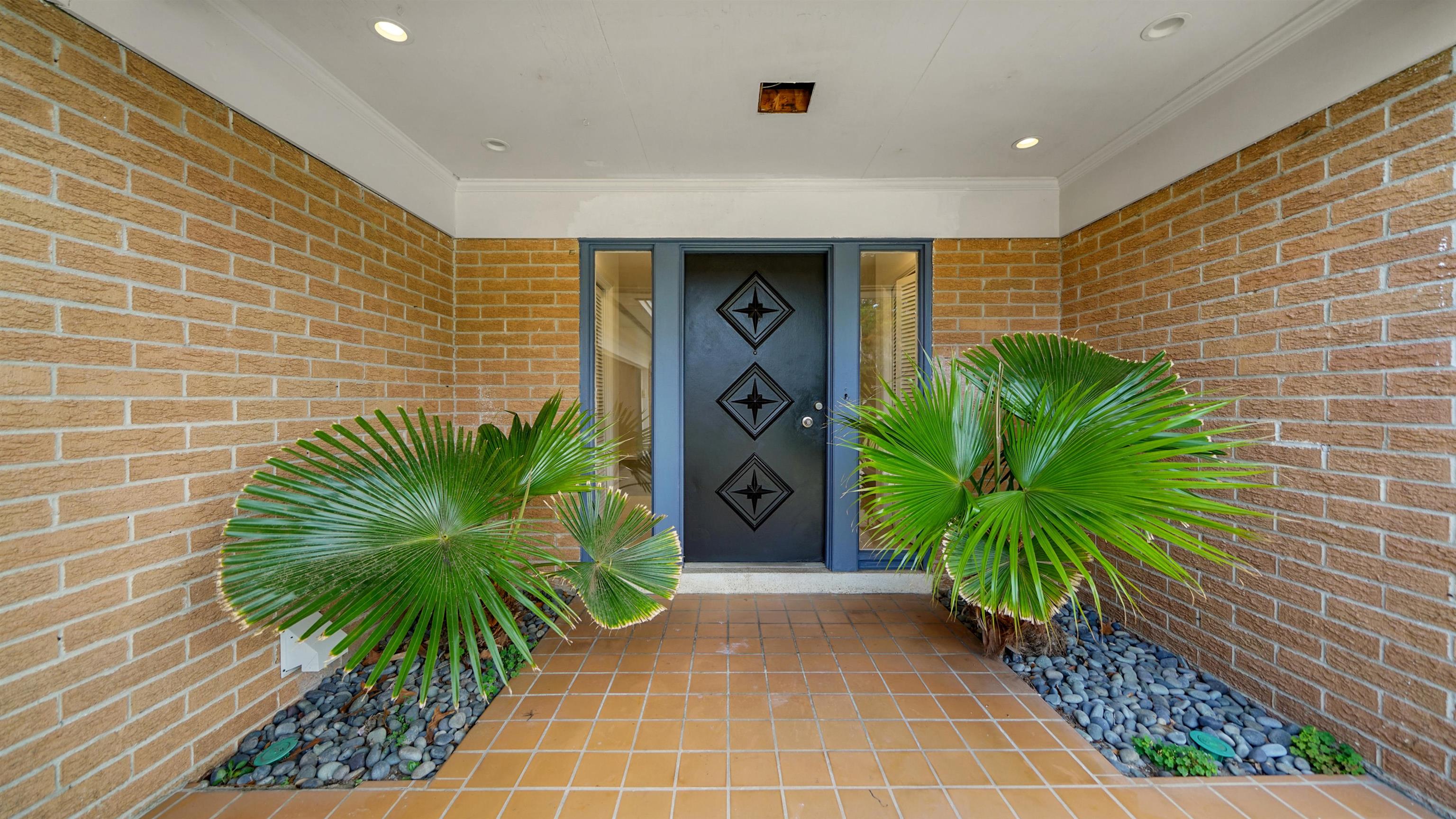Image 2 of 35 For 1352 Sunnymeade Dr