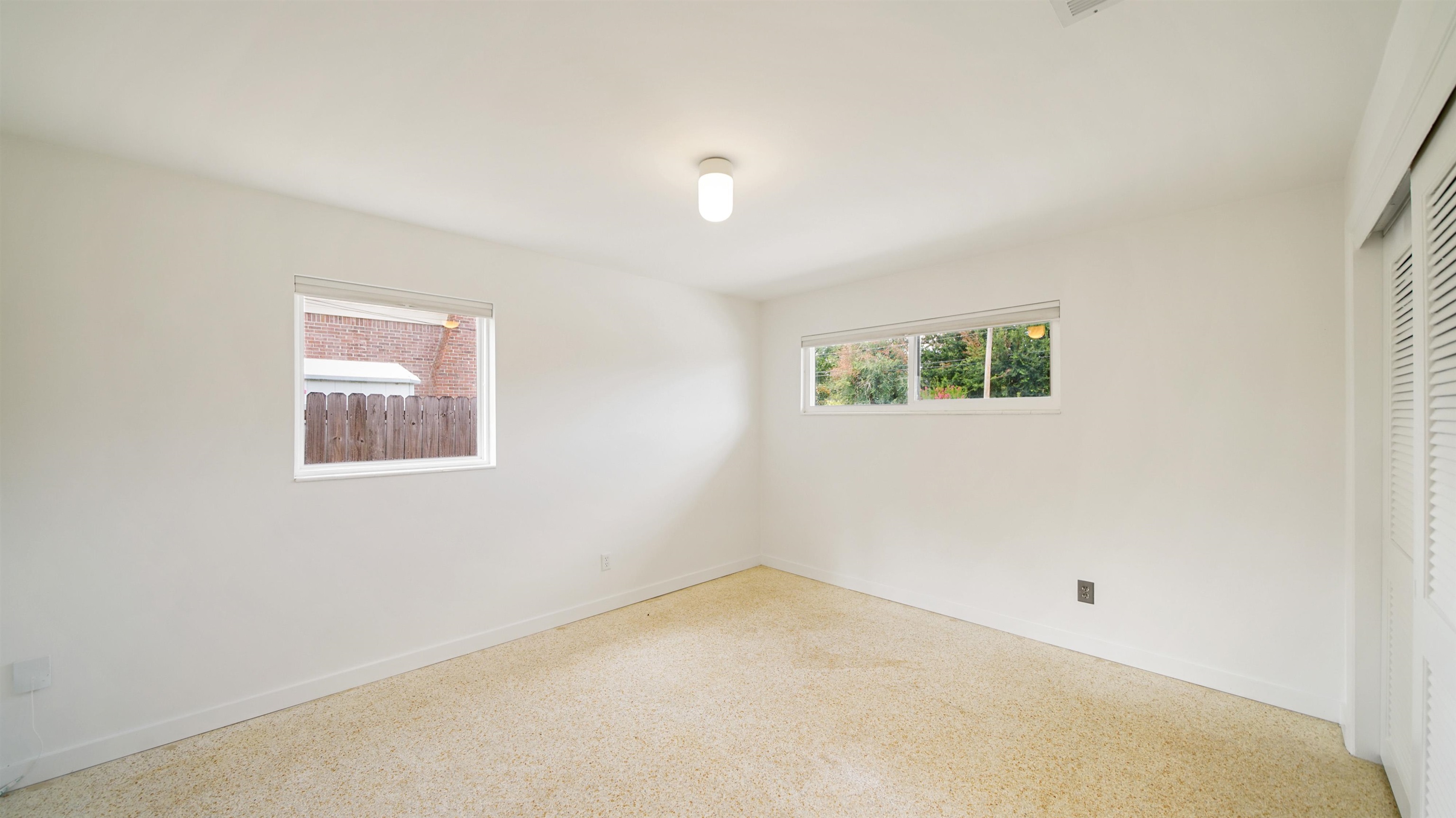 Image 23 of 35 For 1352 Sunnymeade Dr