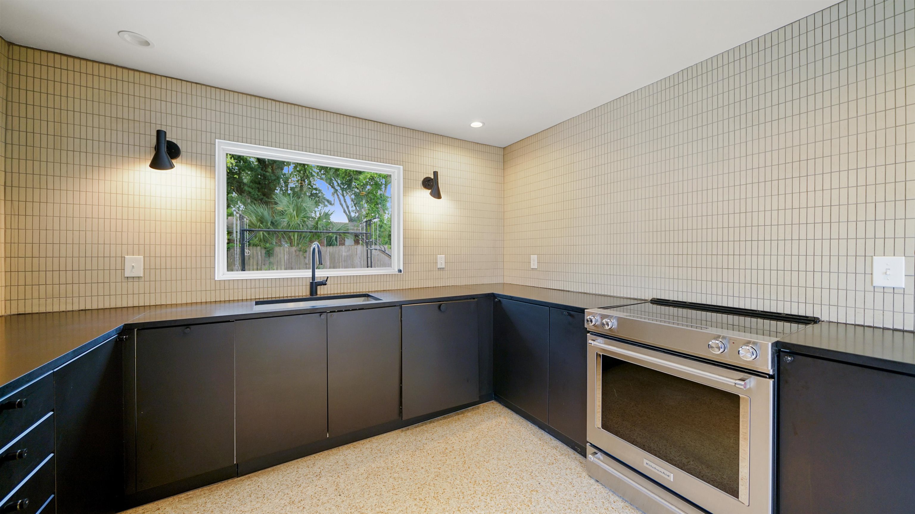 Image 9 of 35 For 1352 Sunnymeade Dr
