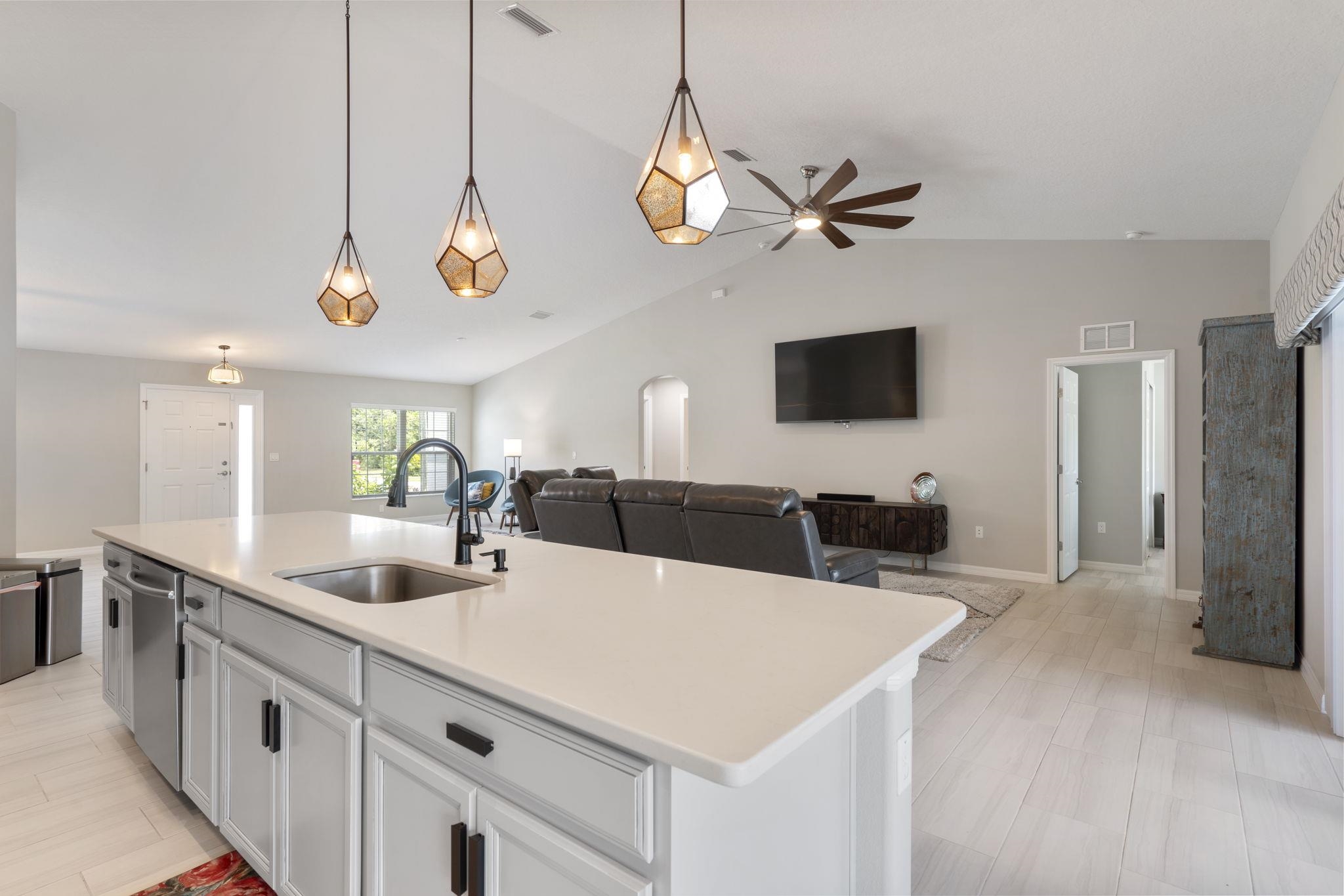Image 15 of 46 For 26 White Feather Ln