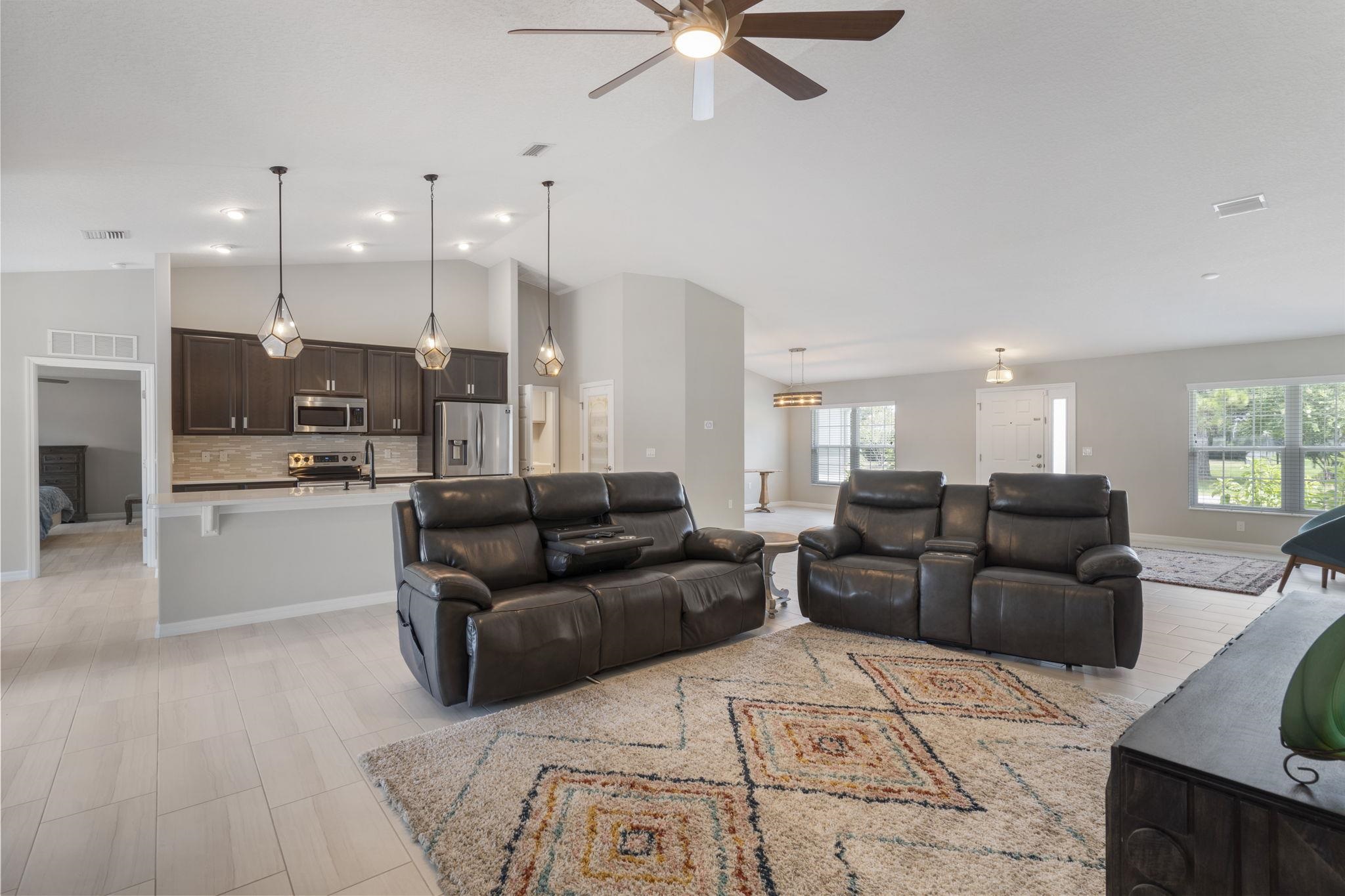 Image 26 of 46 For 26 White Feather Ln