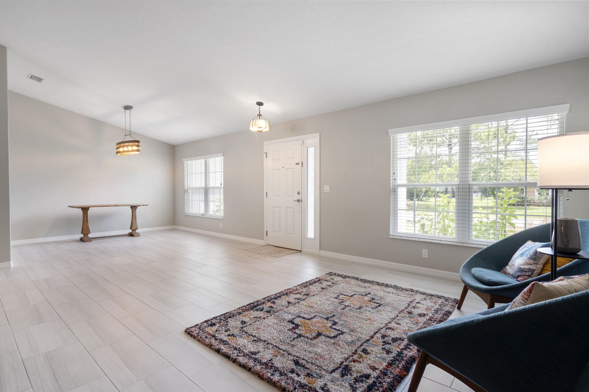 Image 8 of 46 For 26 White Feather Ln