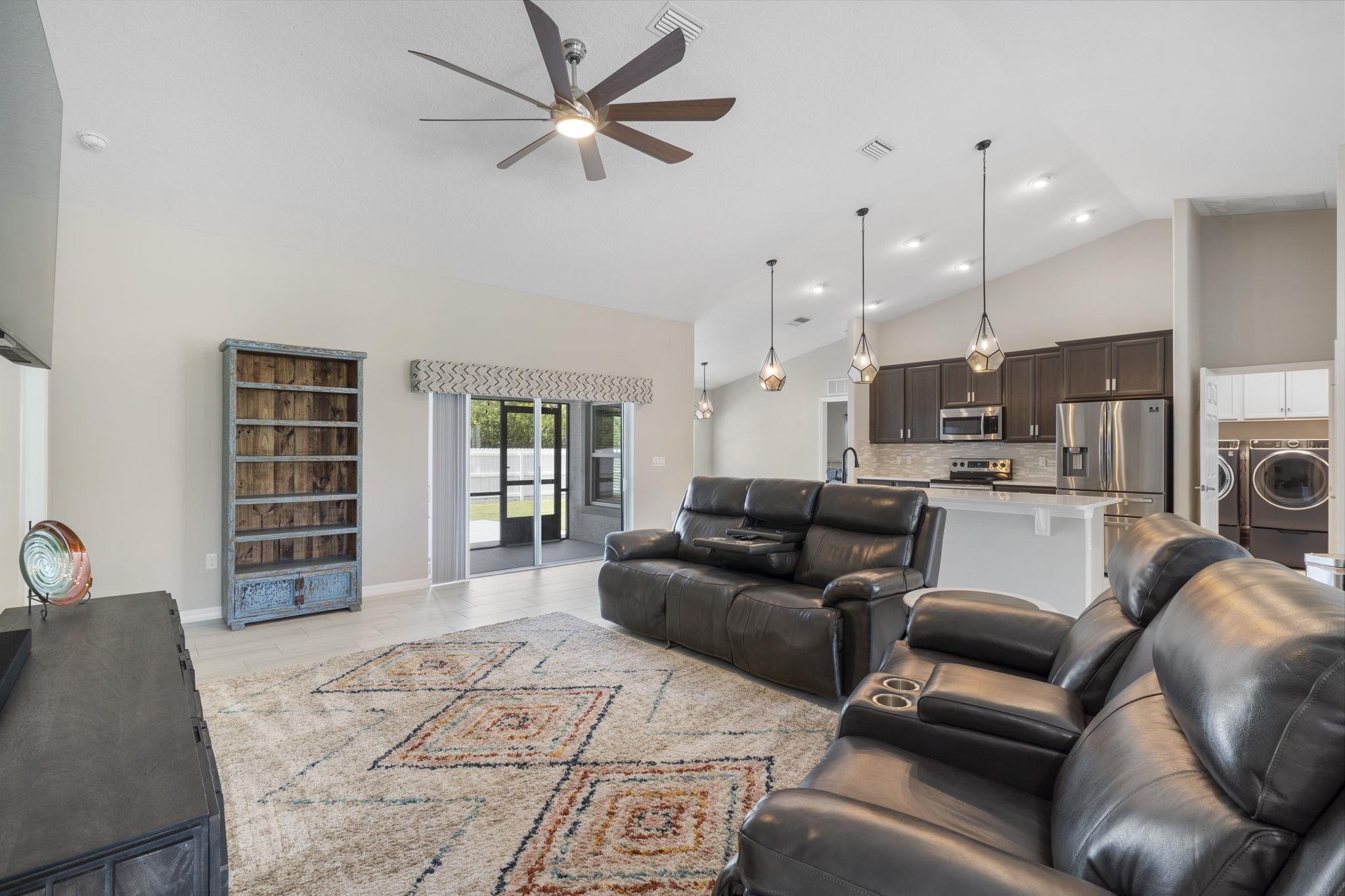 Image 9 of 46 For 26 White Feather Ln