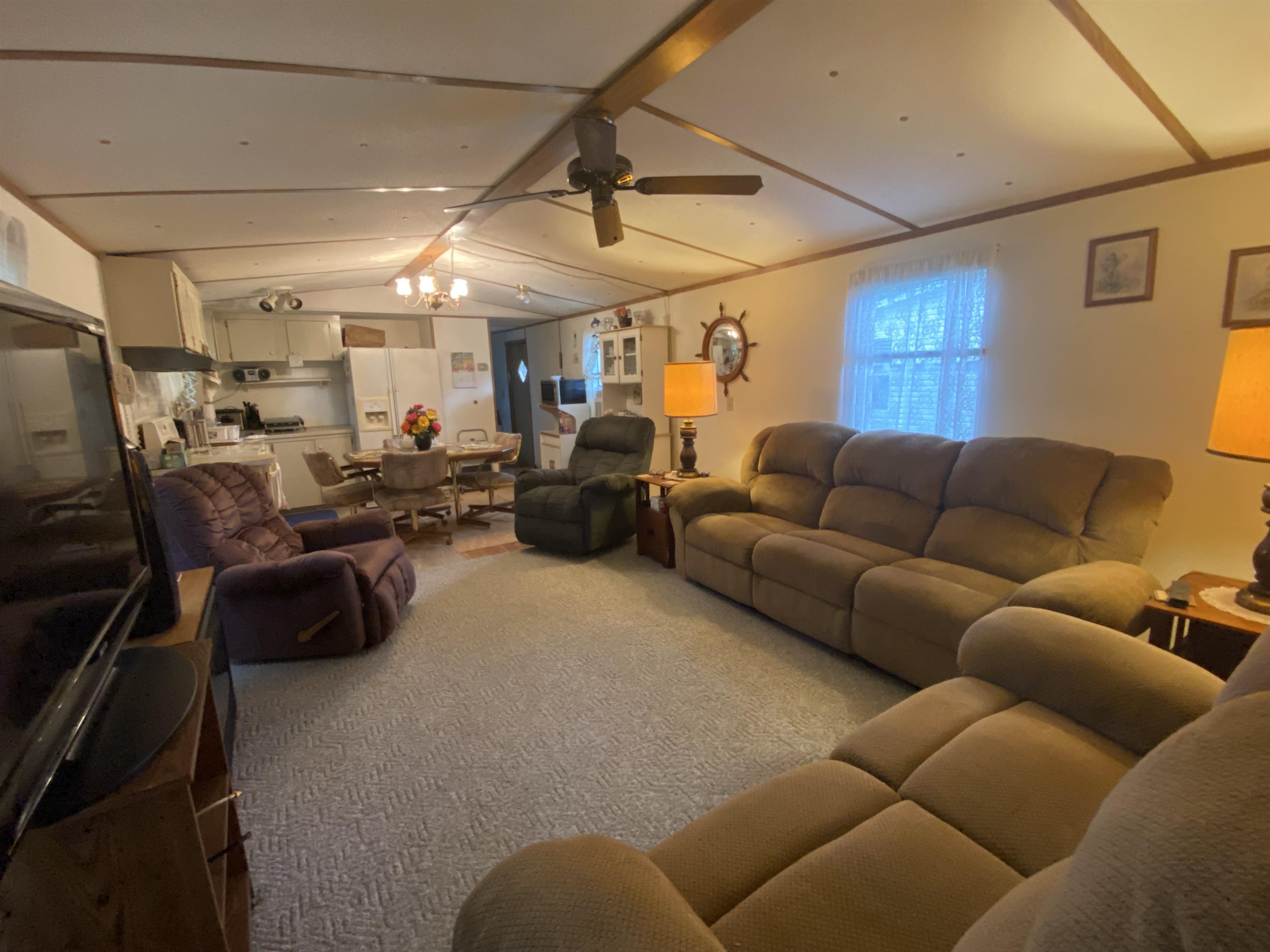 Image 5 of 8 For 829 Oakes Avenue