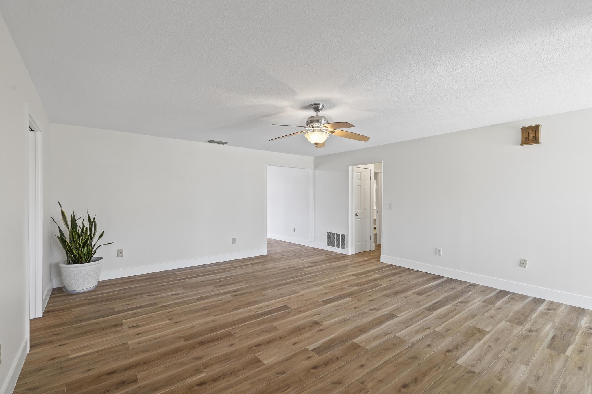 Image 12 of 83 For 311 11th Street N