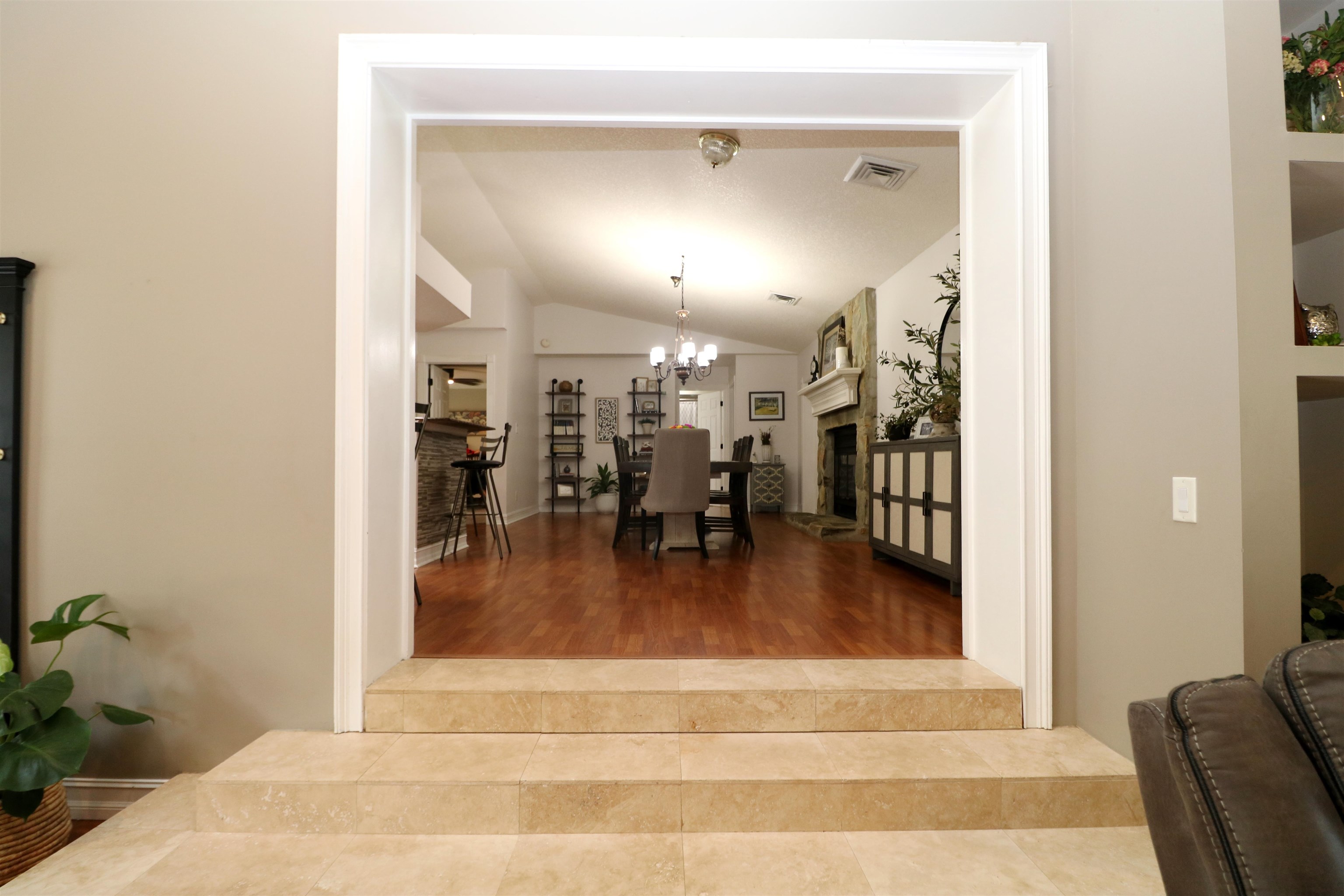 Image 14 of 66 For 2111 Forbes Rd