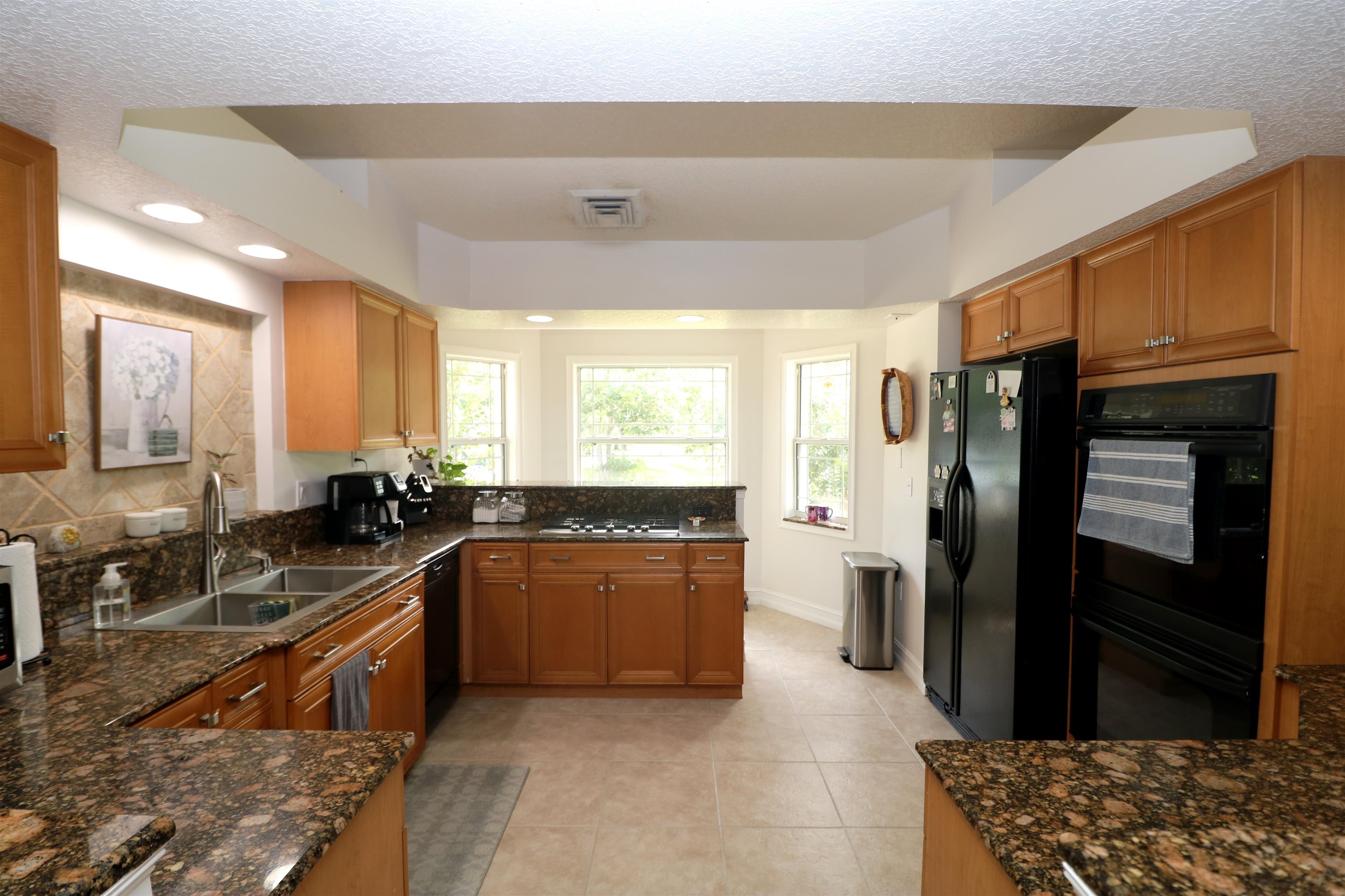 Image 19 of 66 For 2111 Forbes Rd