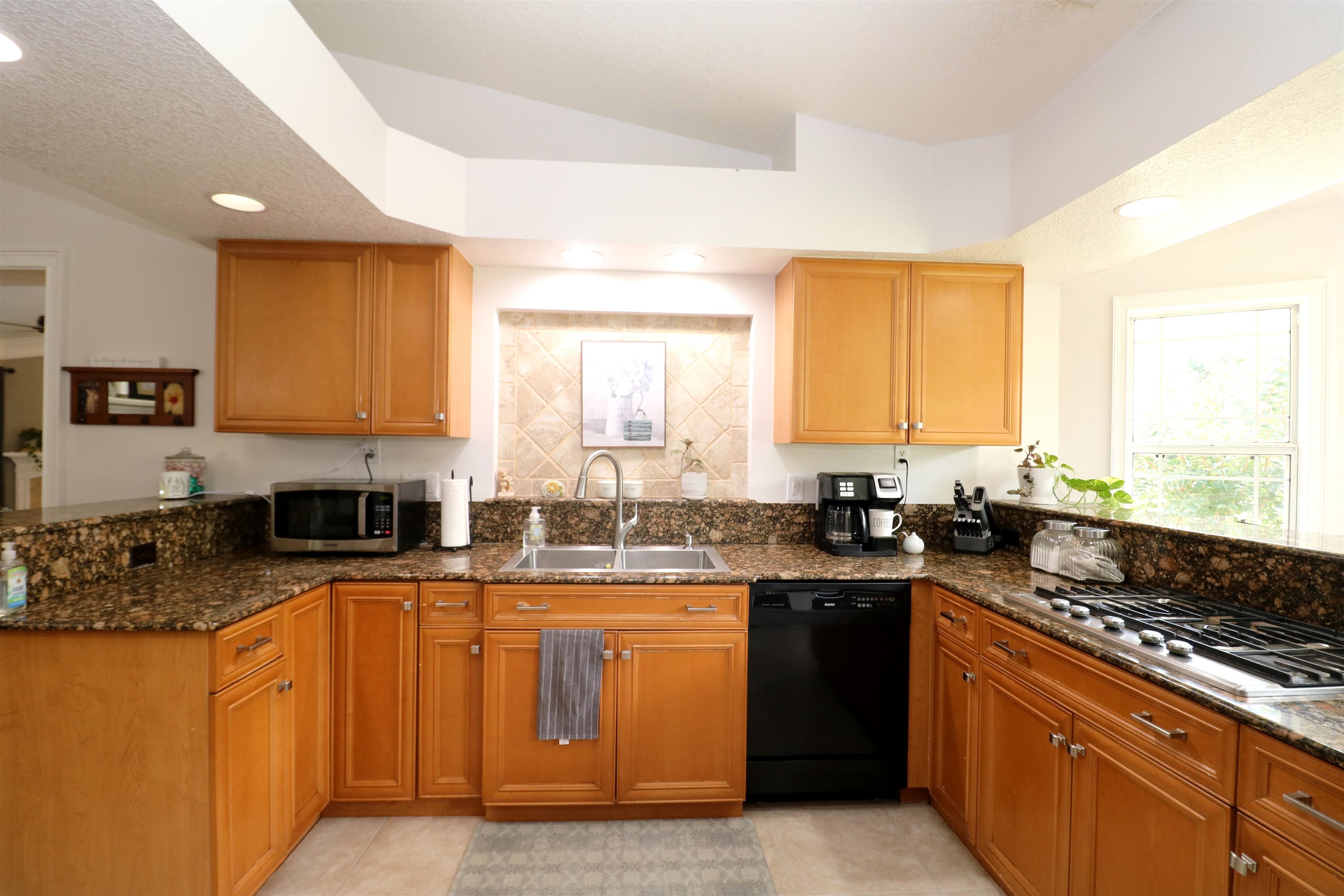 Image 23 of 66 For 2111 Forbes Rd