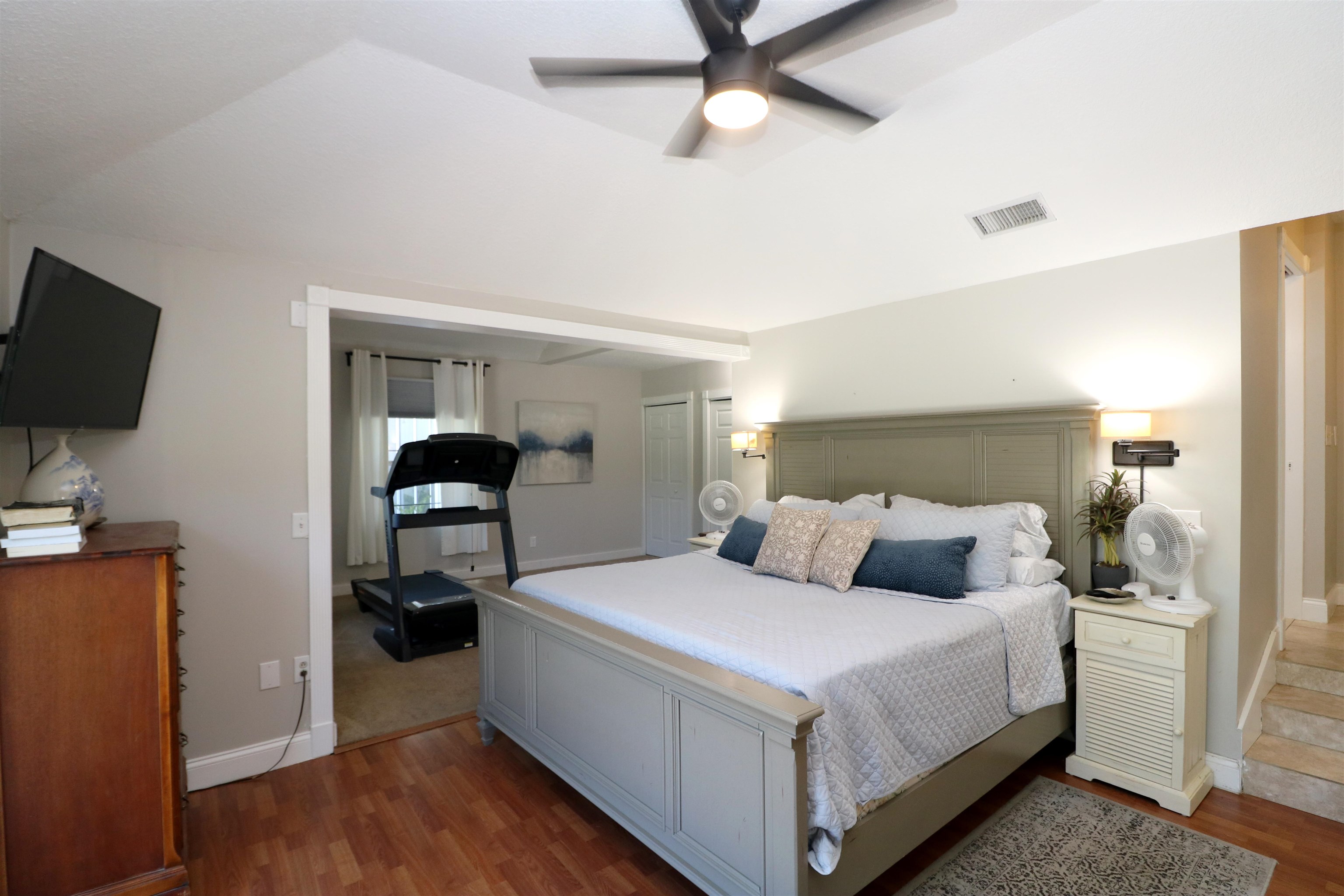 Image 37 of 66 For 2111 Forbes Rd