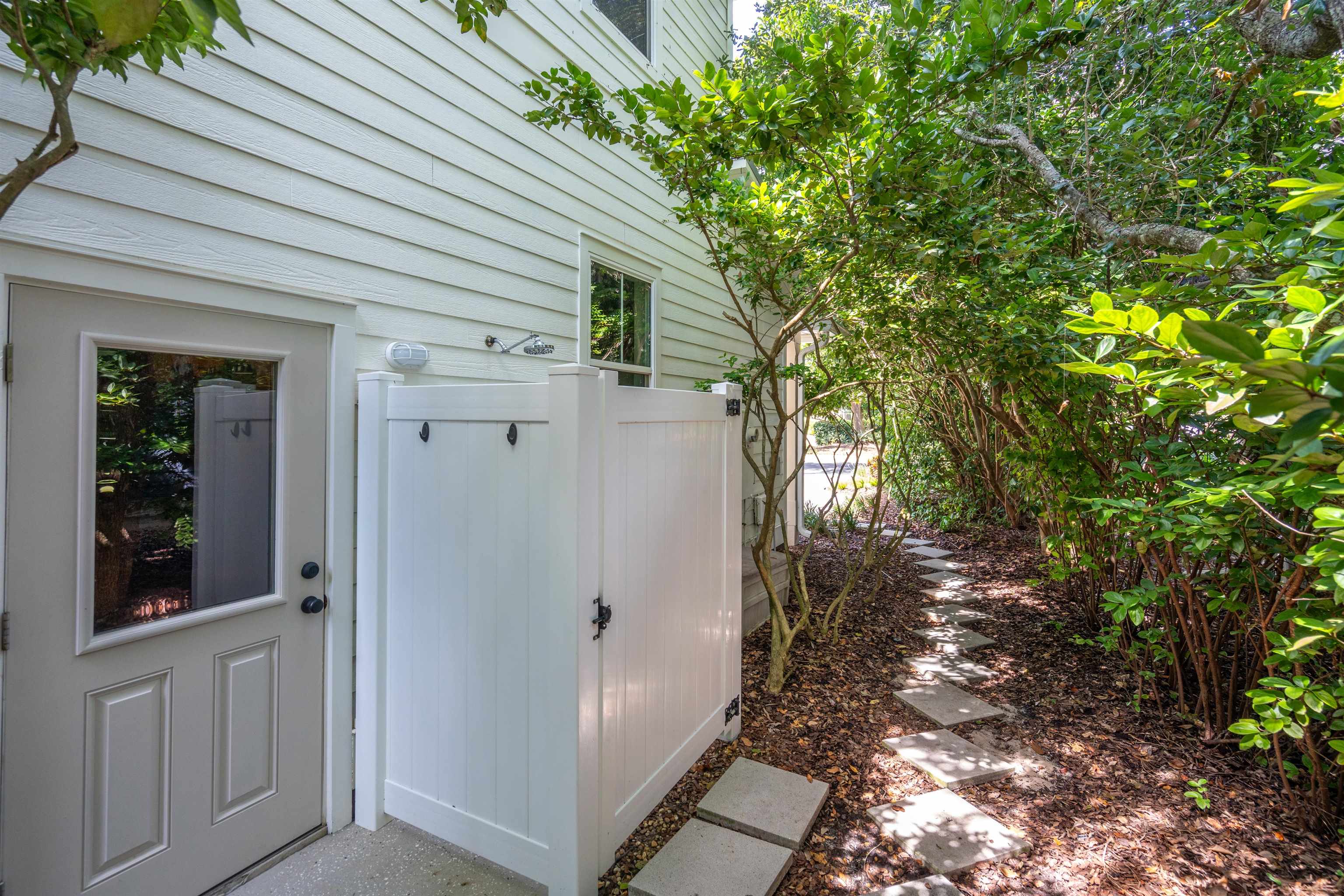 Image 23 of 67 For 912 Sandy Beach Circle