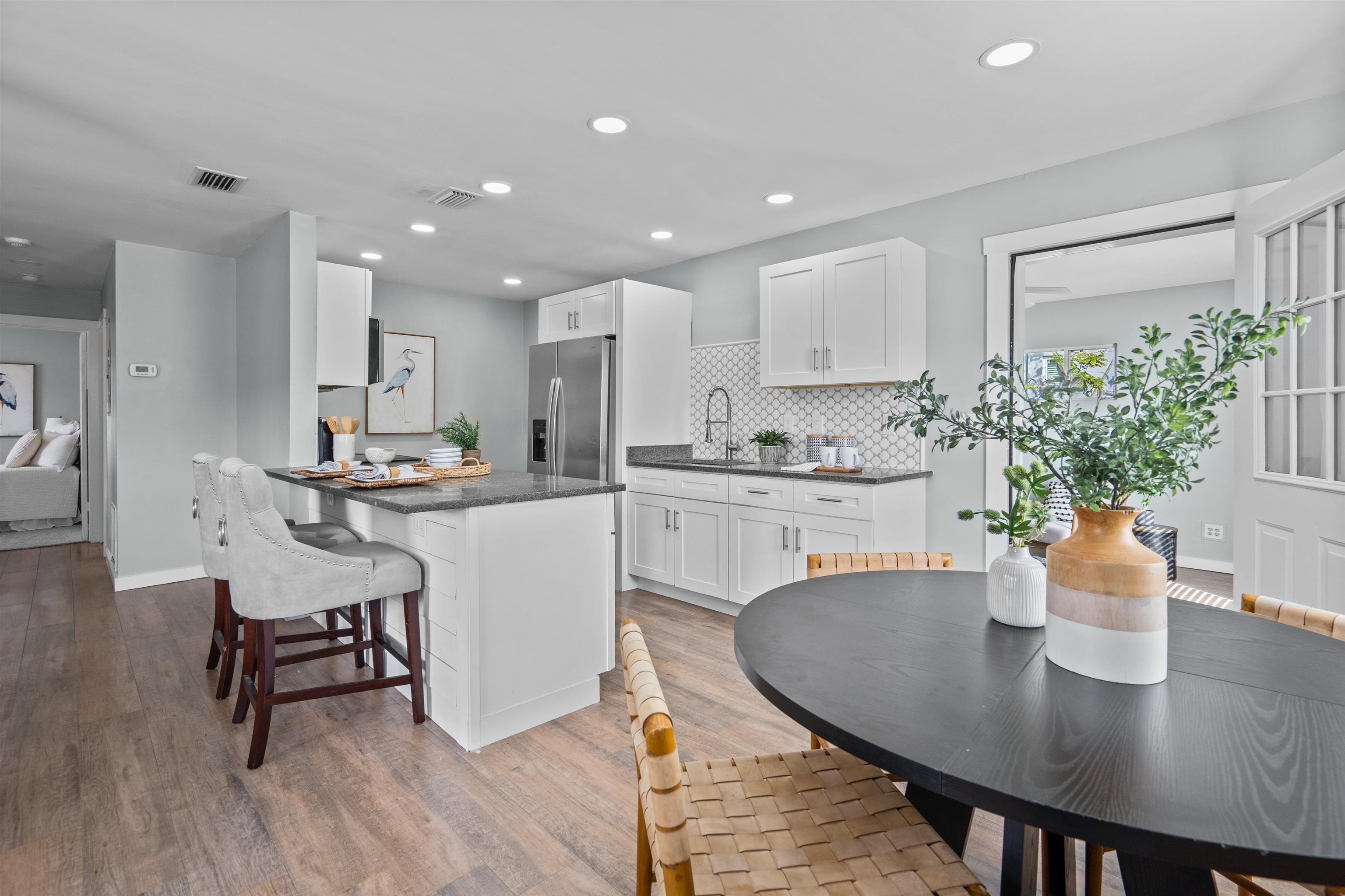 Image 13 of 35 For 258 Costado St