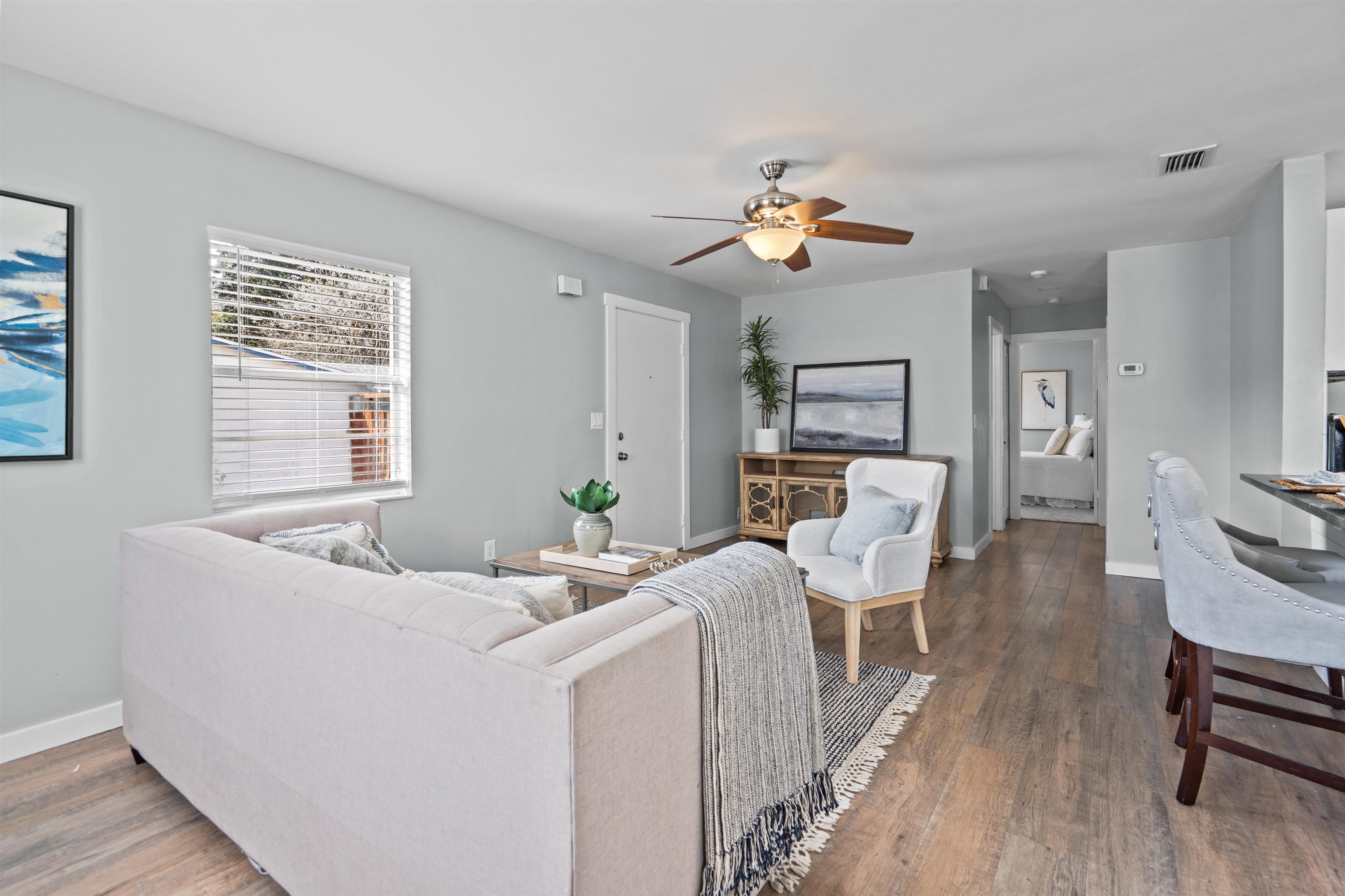 Image 14 of 35 For 258 Costado St