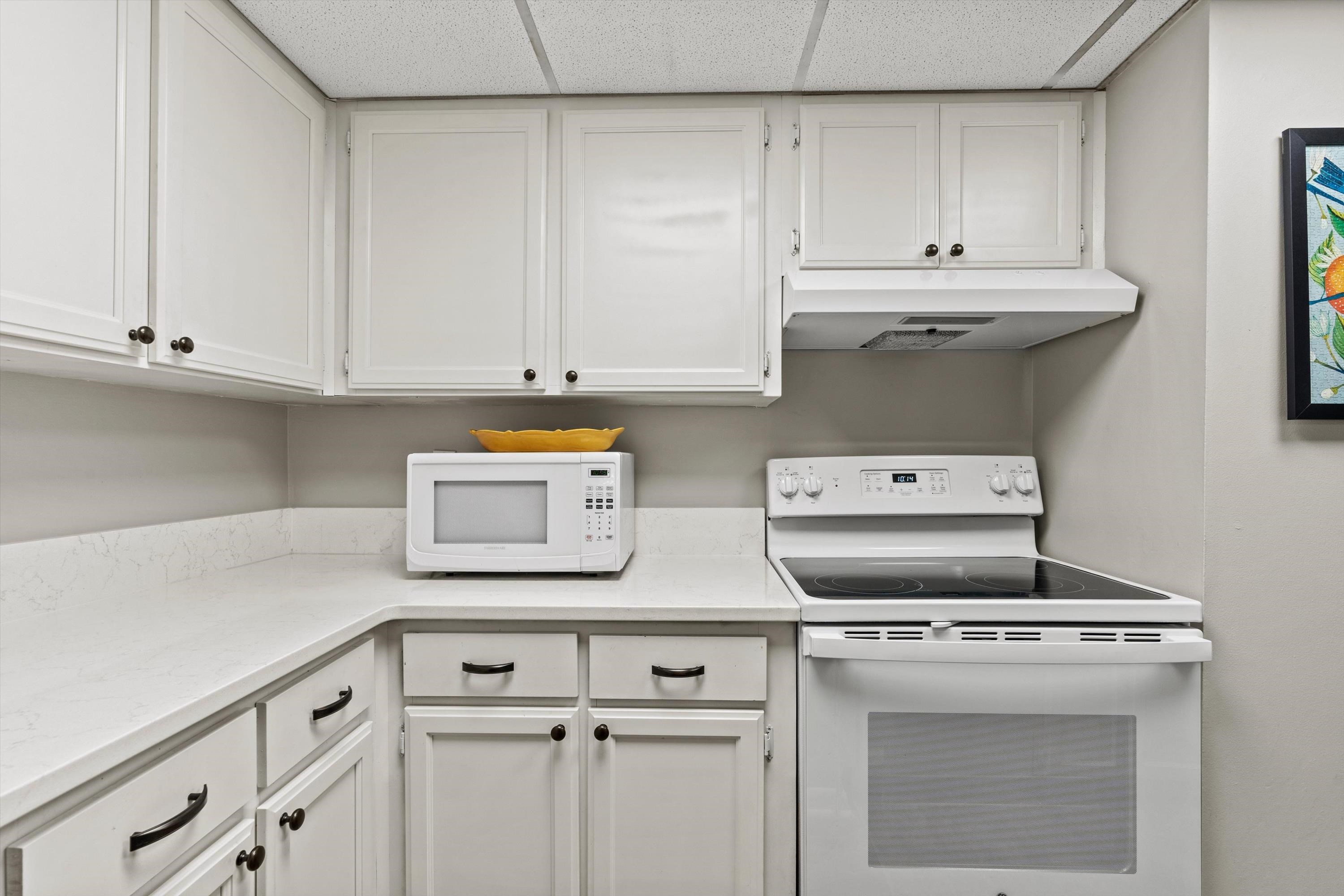 Image 11 of 27 For 13 Alcira Ct