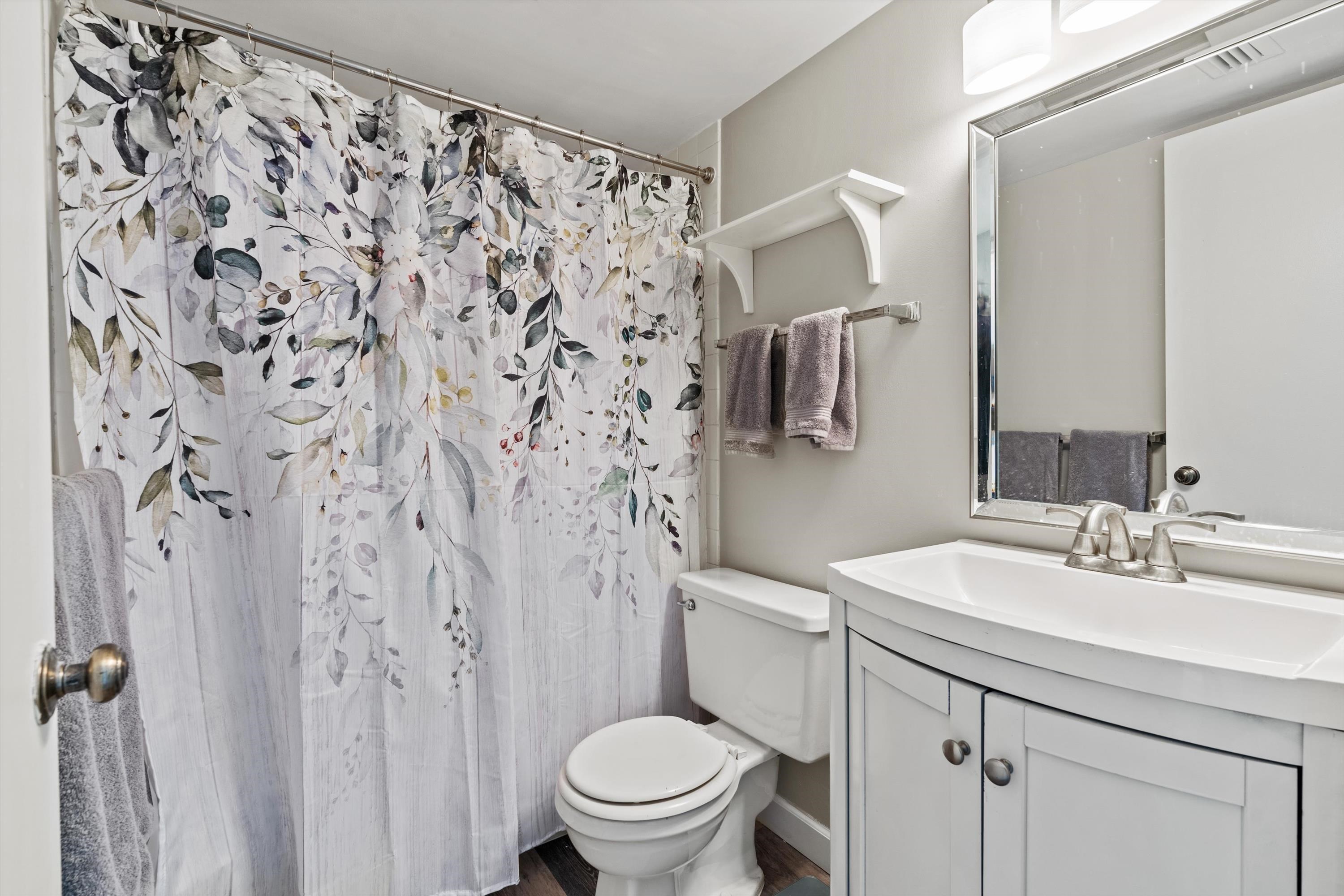 Image 15 of 27 For 13 Alcira Ct