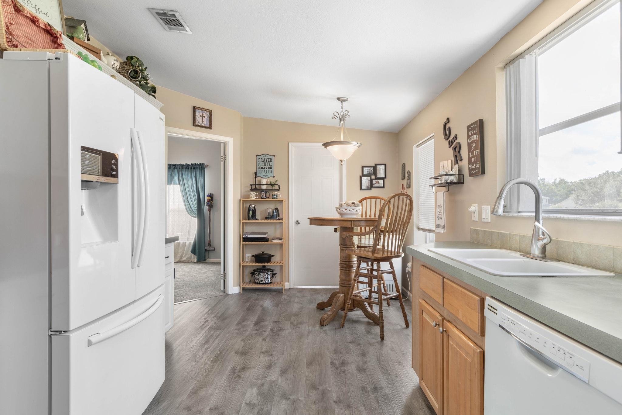 Image 16 of 71 For 2760 Screech Owl Ave N