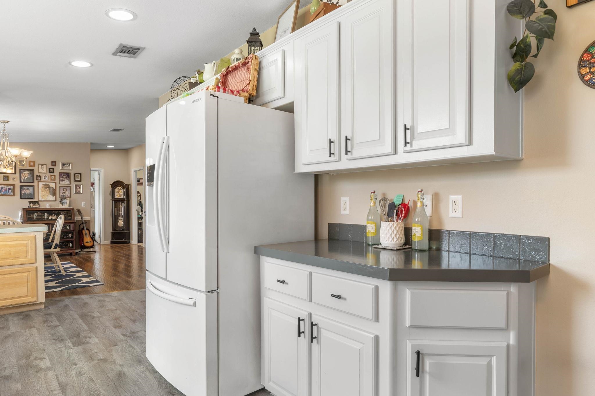 Image 19 of 71 For 2760 Screech Owl Ave N