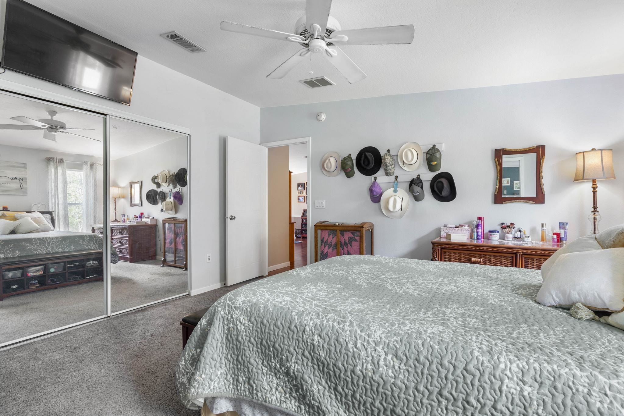 Image 28 of 71 For 2760 Screech Owl Ave N