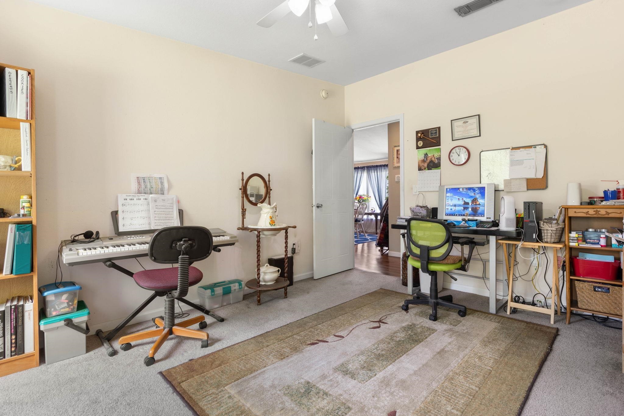 Image 41 of 71 For 2760 Screech Owl Ave N