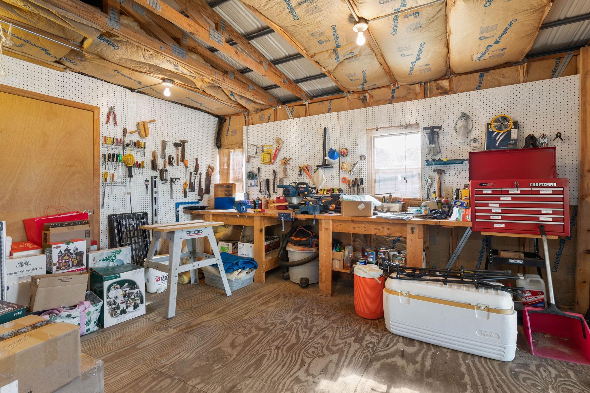 Image 49 of 71 For 2760 Screech Owl Ave N