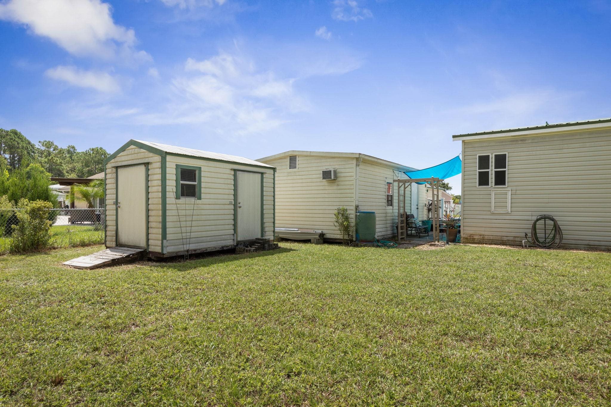 Image 51 of 71 For 2760 Screech Owl Ave N
