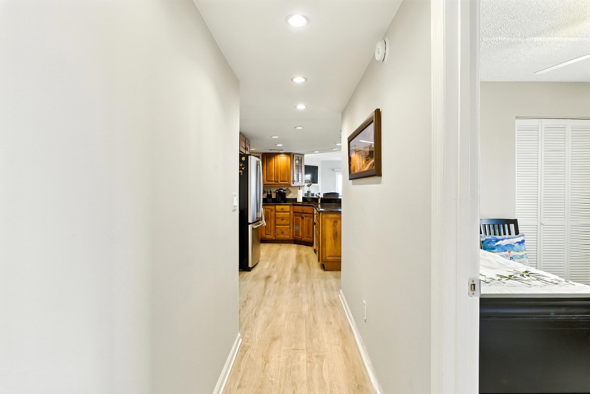 Image 31 of 42 For 10 Bermuda Run Way  10
