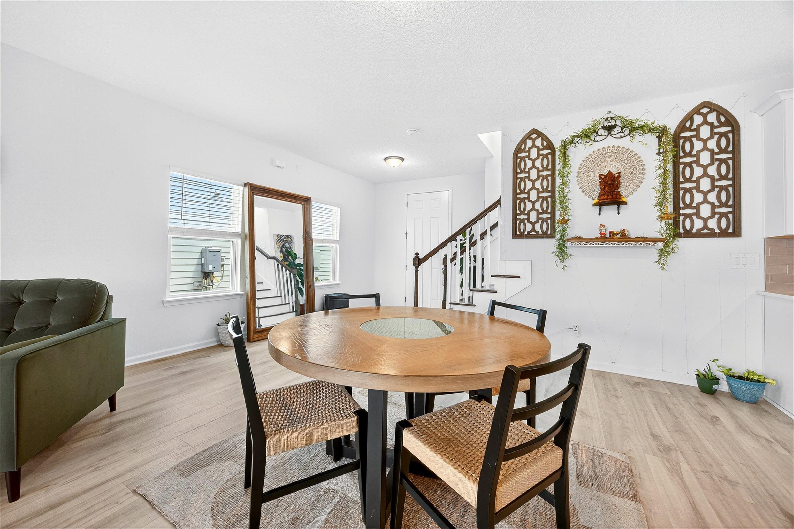 Image 9 of 51 For 168 Torres Trace