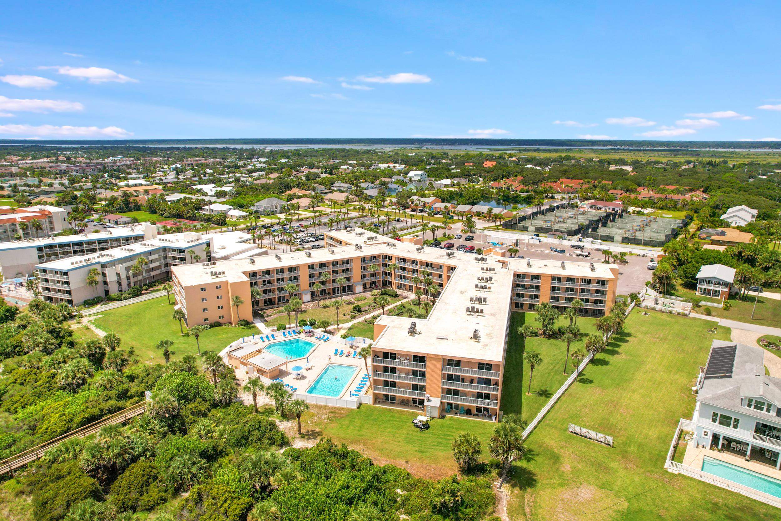 Image 6 of 35 For 4 Ocean Trace Rd  118